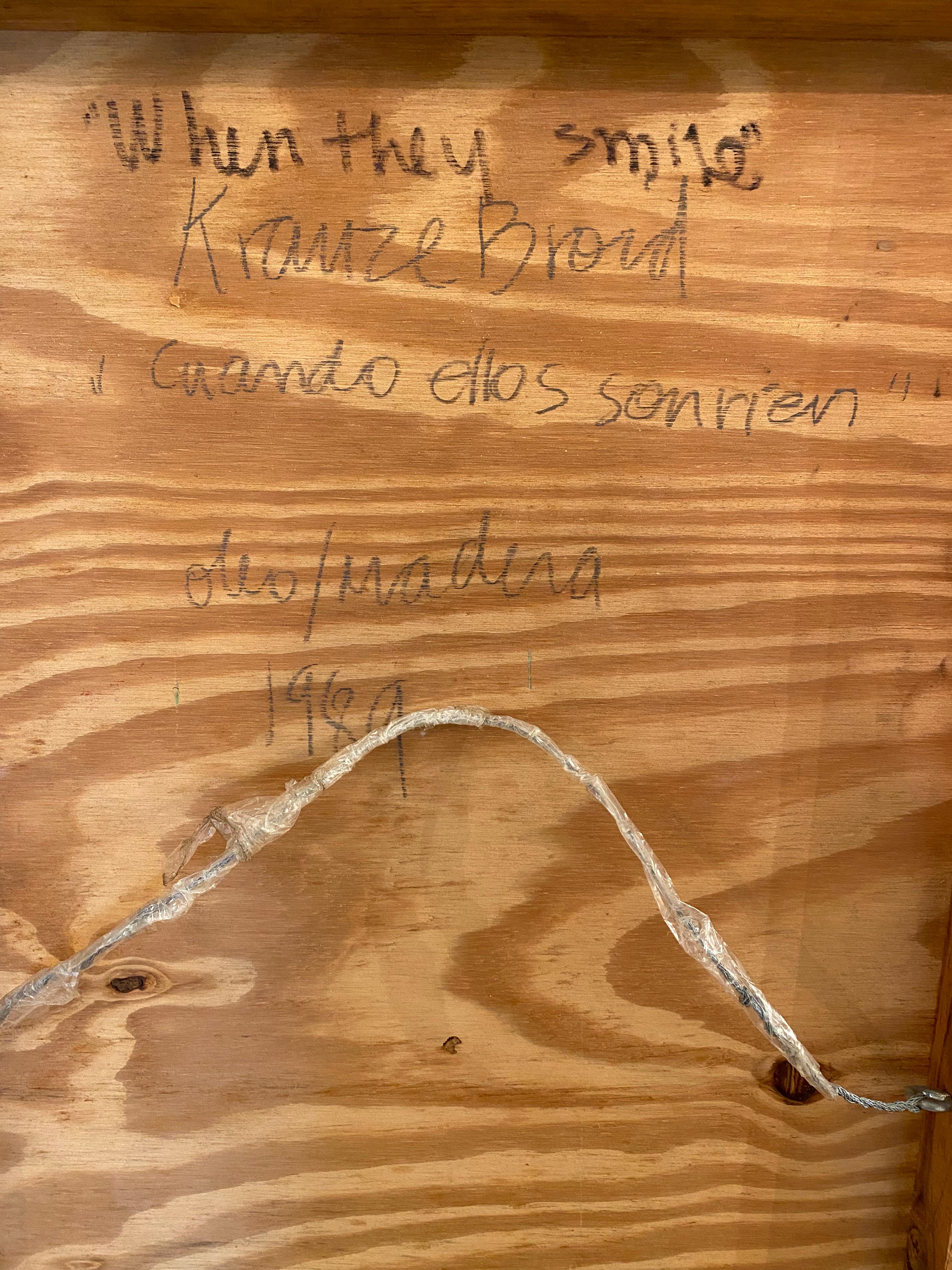'Quando sorridono', di Perla Krauze, pittura a tecnica mista su tavola in vendita 5