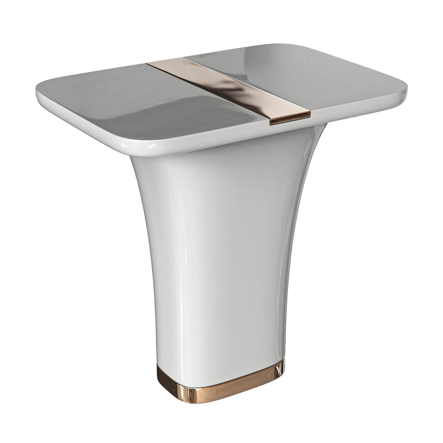 Fait main Table d'appoint Perla en acier inoxydable et détails en bronze, faite à la main, Istanbul en vente