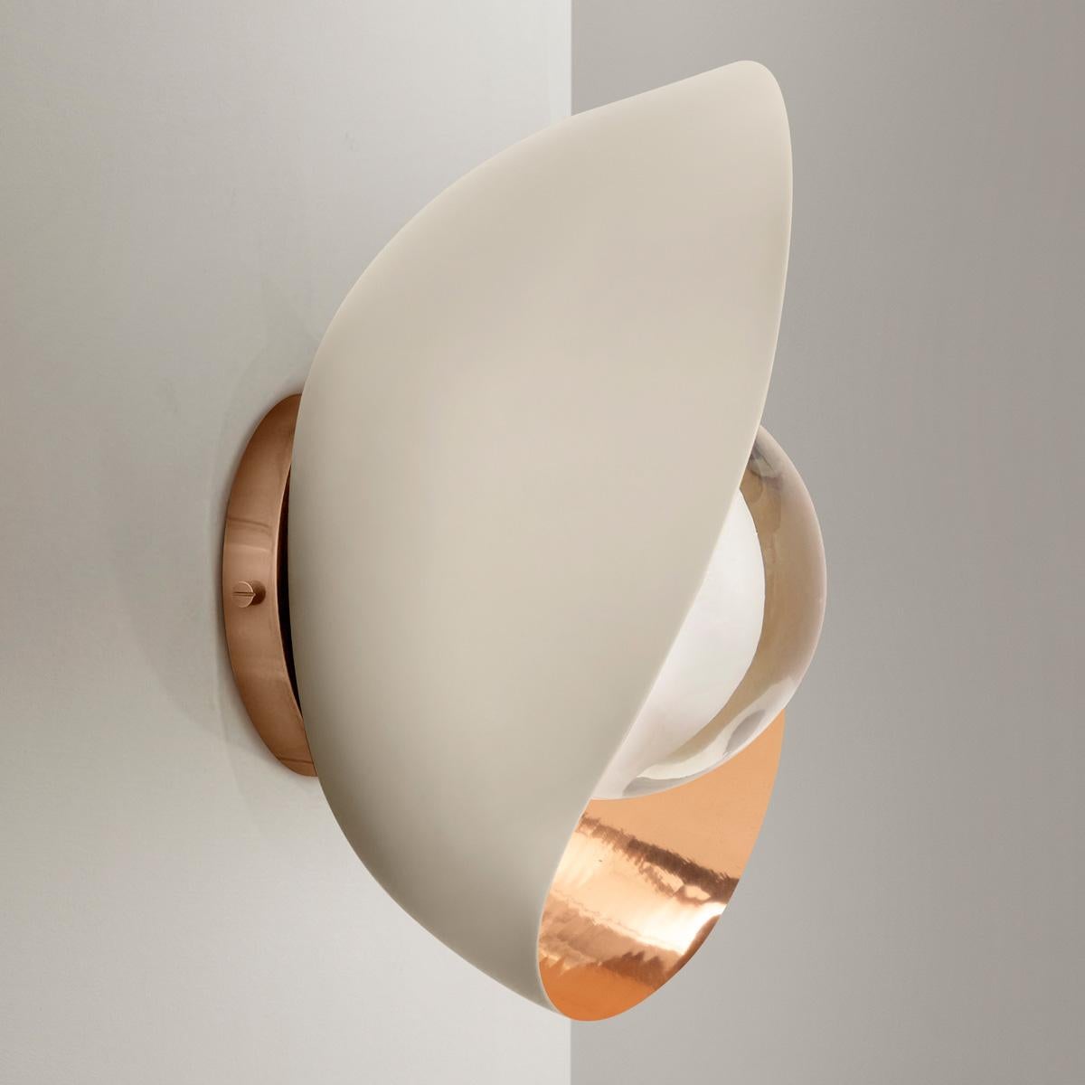 Italian Perla Wall Light by Gaspare Asaro-Polished Copper and Sand White Finish For Sale