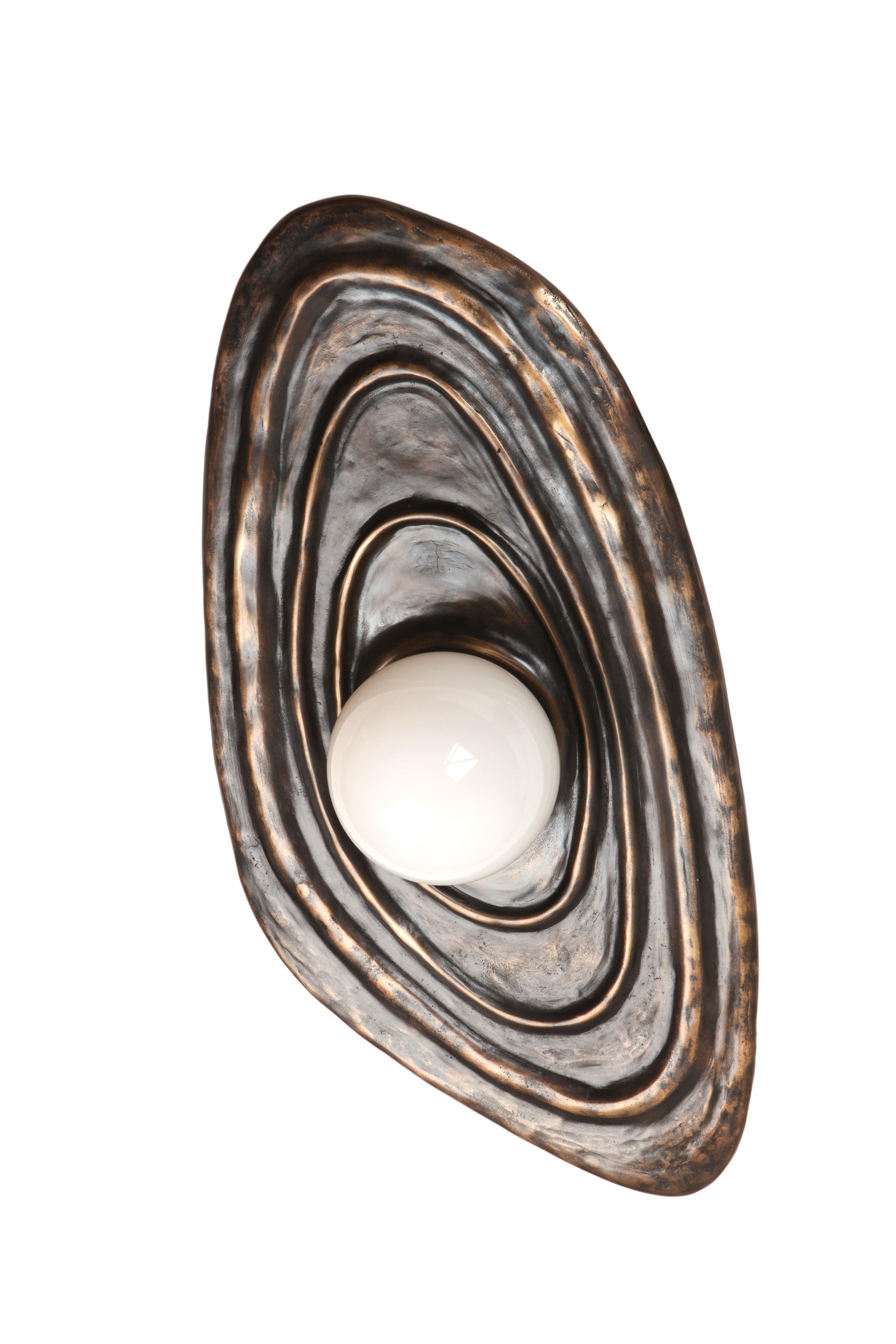 Perla Wall Sconce in Patinated Cast Bronze with Alabaster Orb For Sale 4
