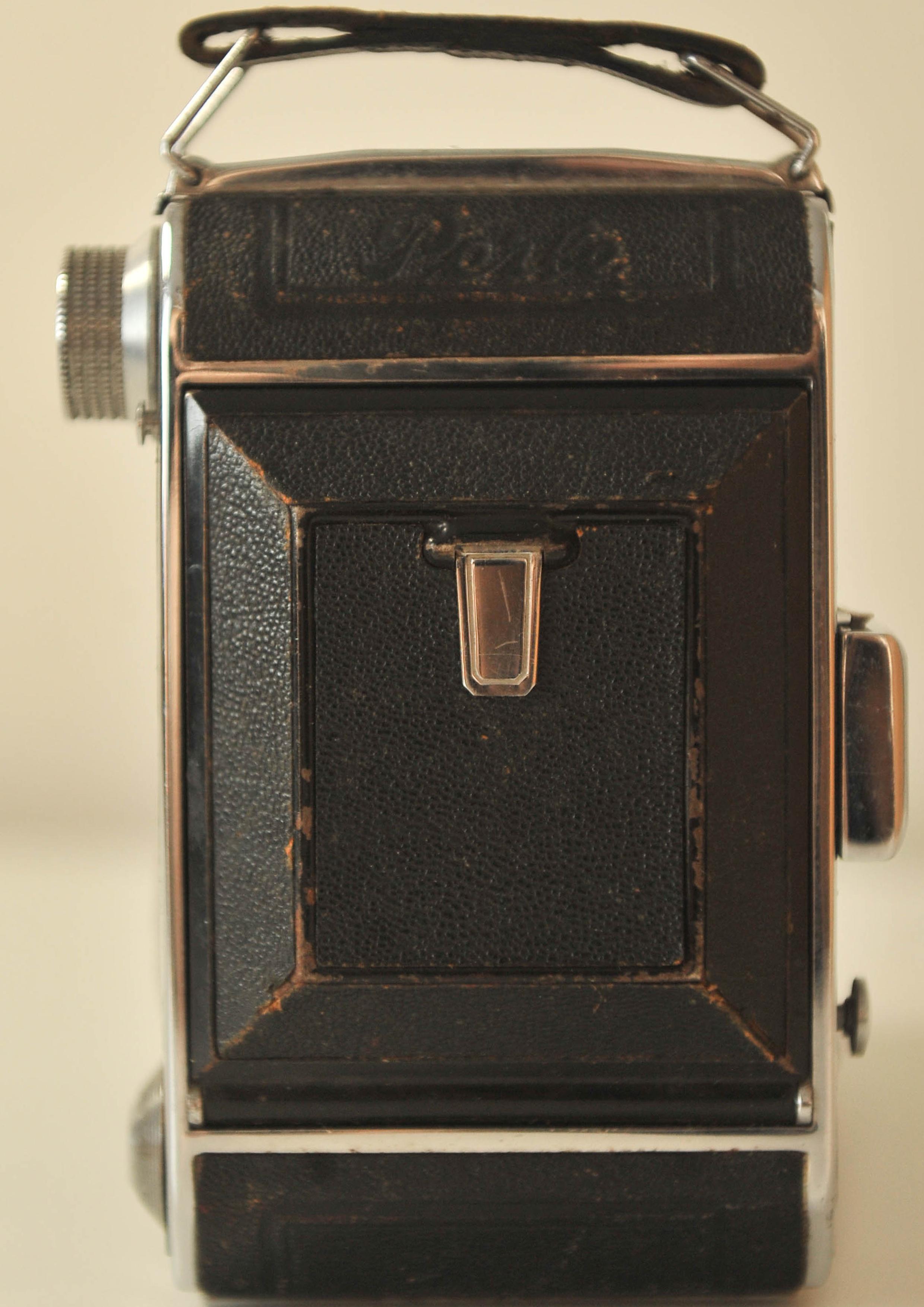 Perle Welta Prontor II Folding Bellow Camera with Meyer Görlitz Fixed Lens For Sale 1