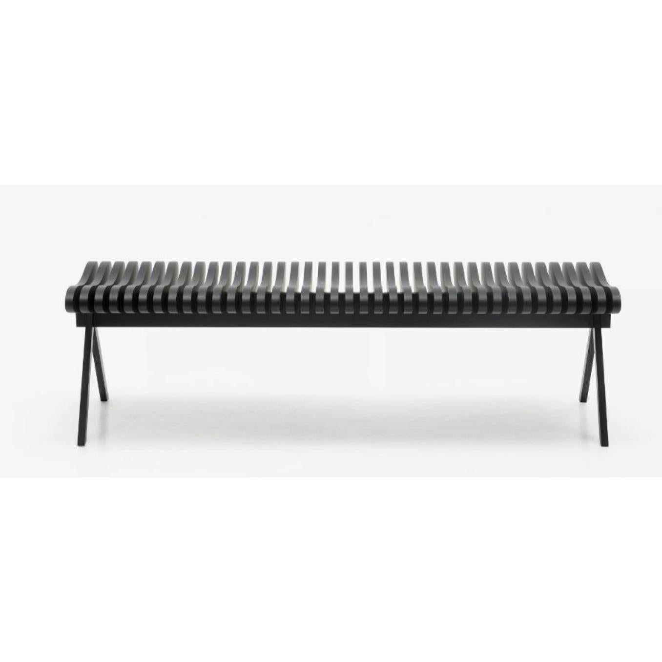 Perlude Petite banquette en chêne par Caroline Voet
Dimensions : 50 x 120 x H 43 cm : 50 x 120 x H 43 cm
Matériaux : Chêne
Egalement disponible en chêne naturel, noyer naturel et teck (extérieur).

Les bancs PRELUDE sont assemblés en bois de