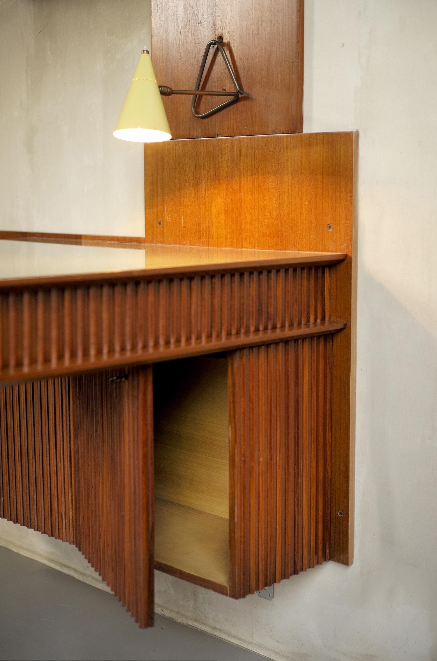 Permanente Mobili Cantù, Corner Desk in Mahogany, Italy 1950 For Sale 5