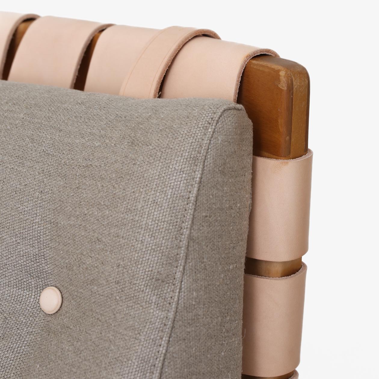Pernilla 3 - Chaise longue with new braided core leather and cushion in washed canvas. Bruno Mathsson / Värnamo.