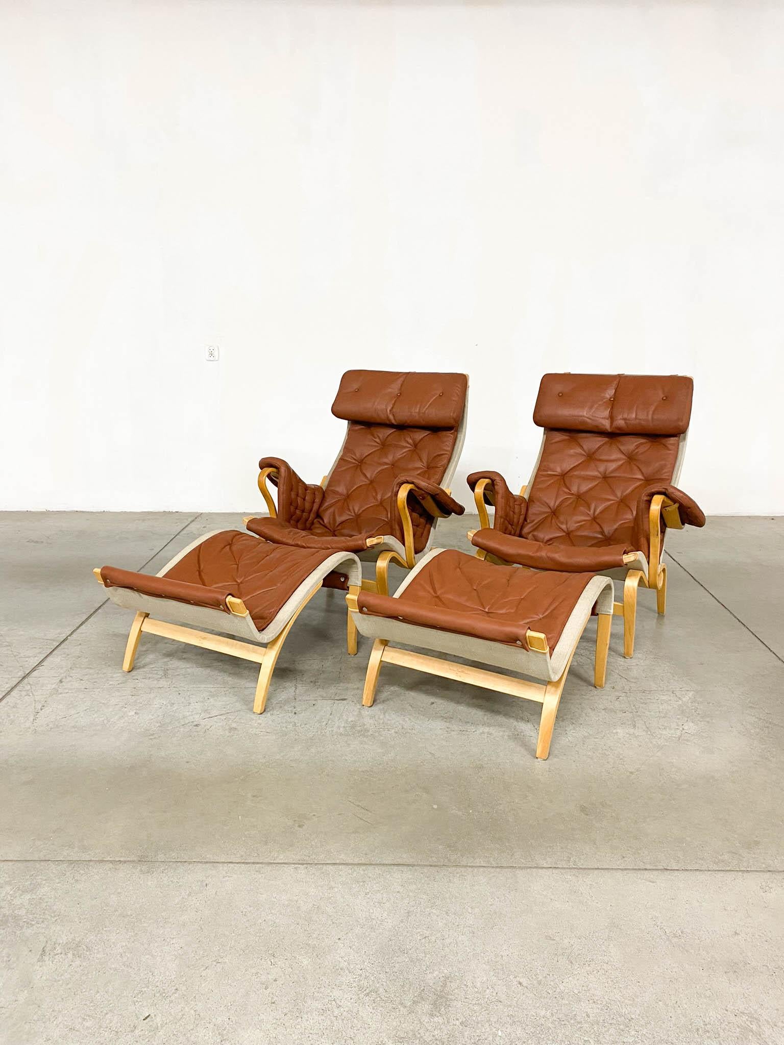 Pernilla 69 Lounge Chair with Ottoman by Bruno Mathsson for Dux, 1990s, Set of 4 For Sale 3