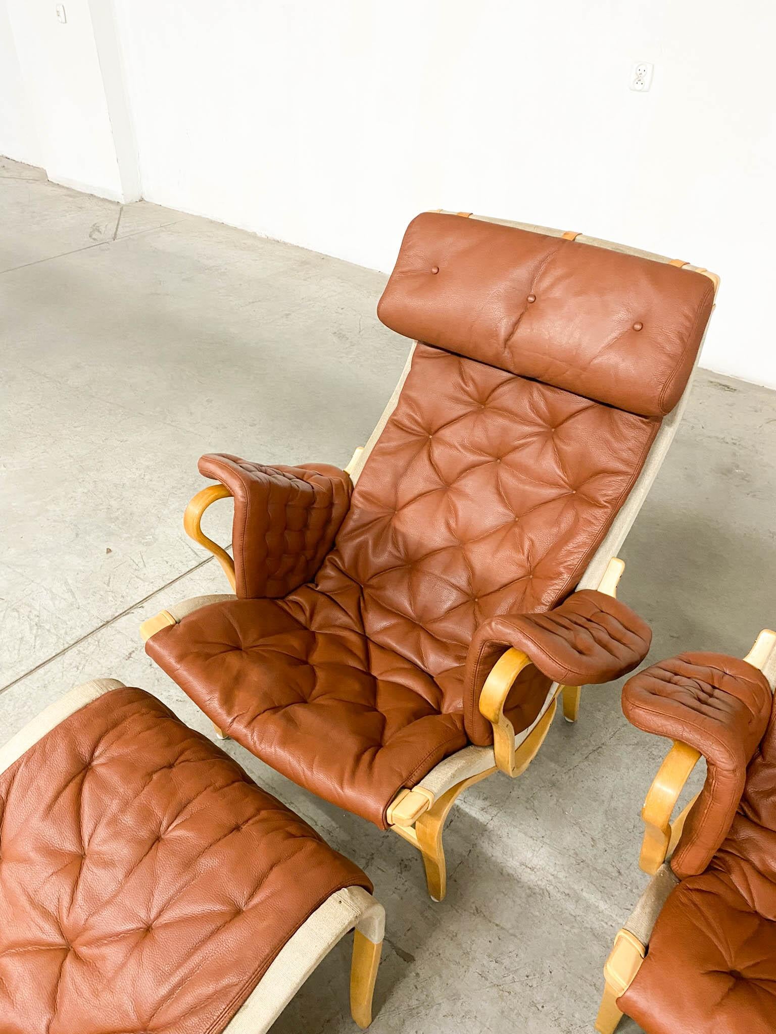 Pernilla 69 Lounge Chair with Ottoman by Bruno Mathsson for Dux, 1990s, Set of 4 In Good Condition For Sale In RADOMSKO, PL