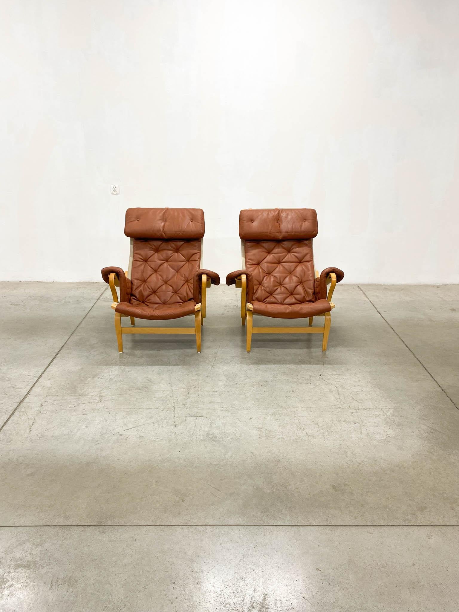Leather Pernilla 69 Lounge Chair with Ottoman by Bruno Mathsson for Dux, 1990s, Set of 4 For Sale