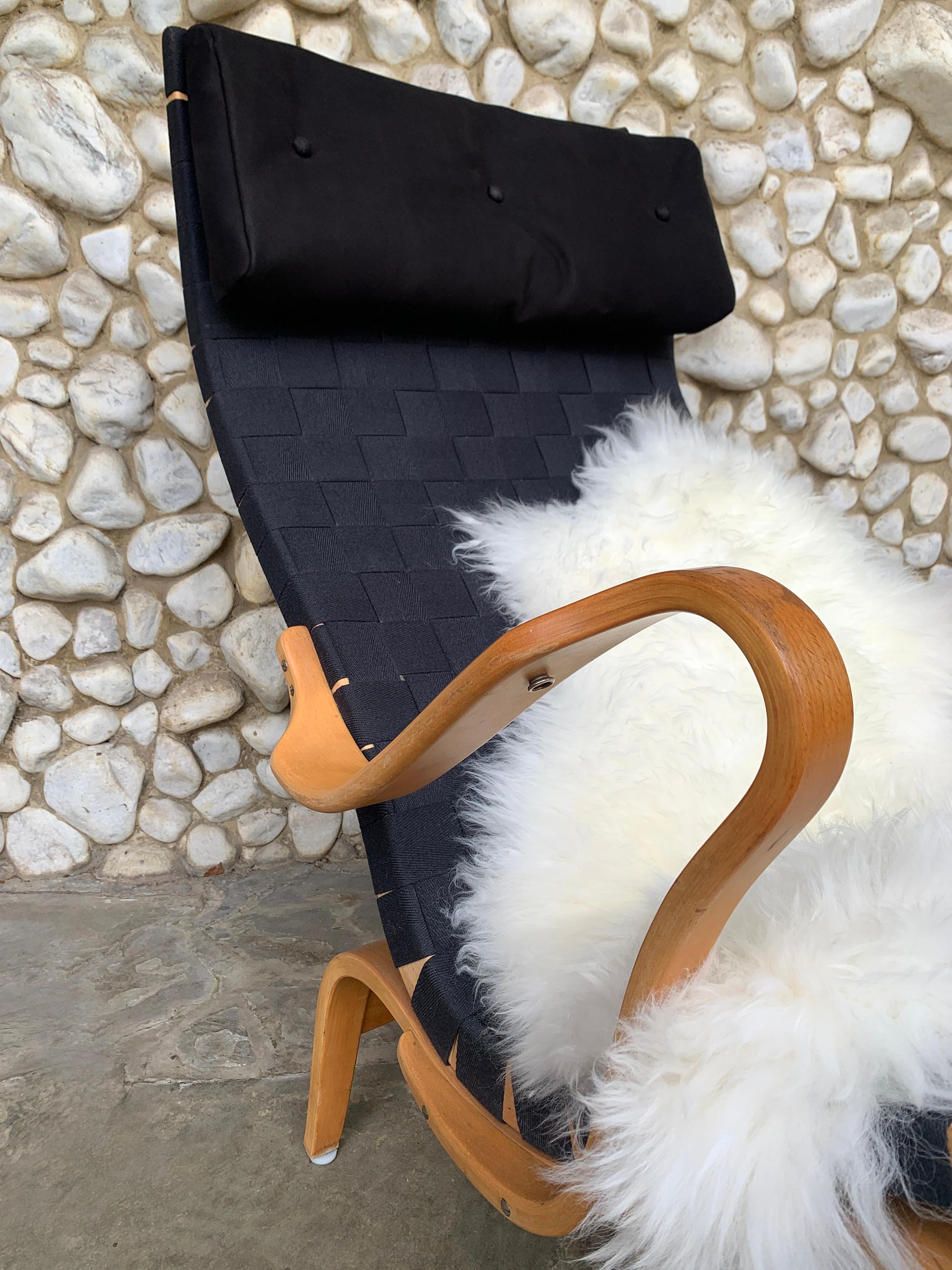 Pernilla Lounge Arm Chair in beech & black canvas by Bruno Mathsson, Sweden 1970 For Sale 5