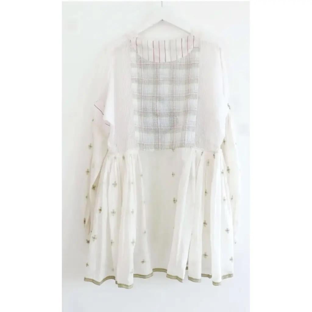 Women's Pero Hand Crafted Embroidered Loose Blouse Top For Sale