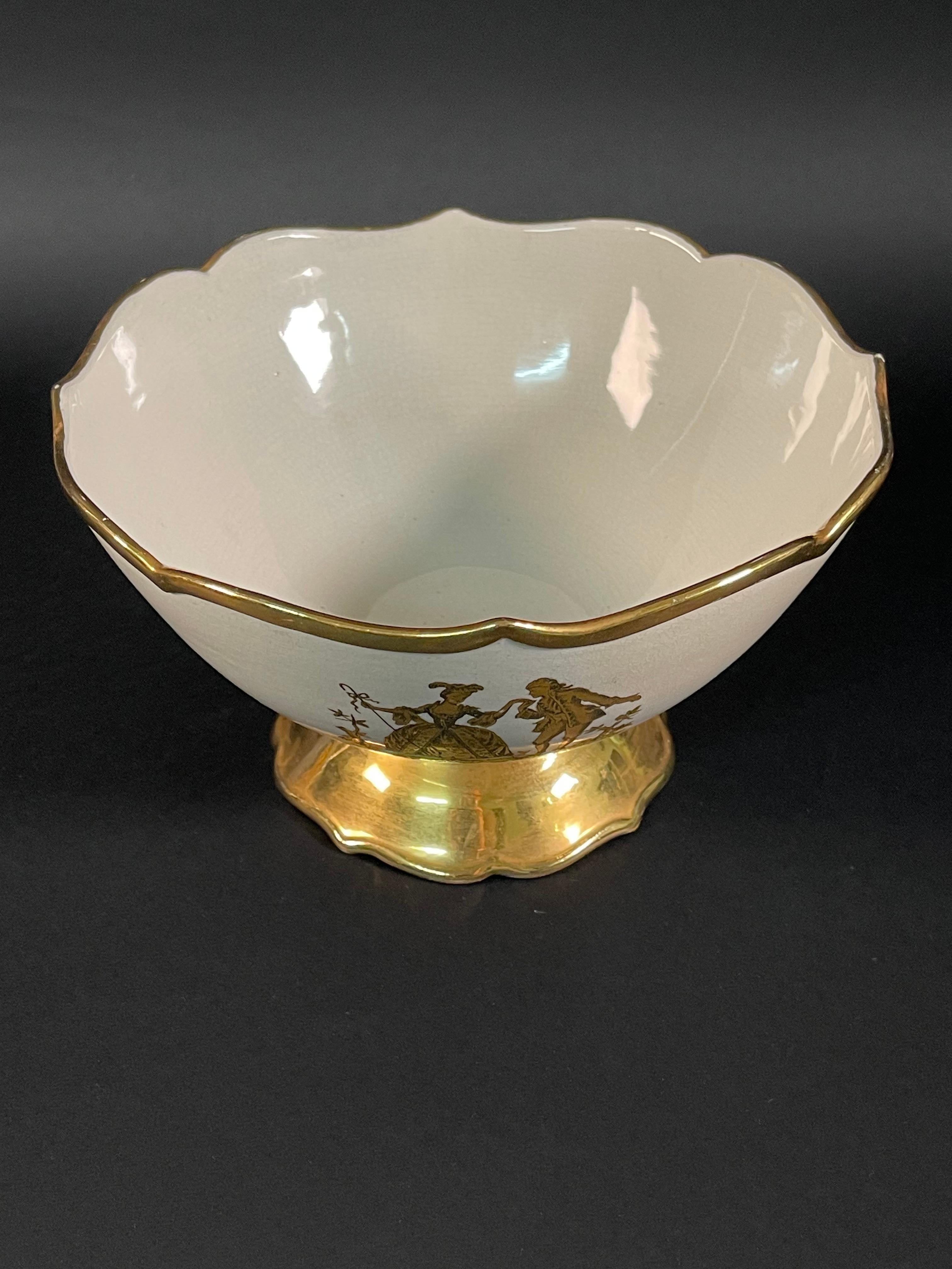 Perod signiert Weiß und Gold Porzellantasse im Angebot 2