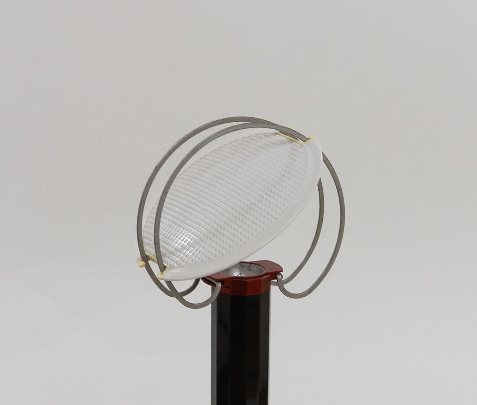 Lámpara de mesa Perpetua de Afra & Tobia Scarpa para Flos, años 80 Era espacial en venta