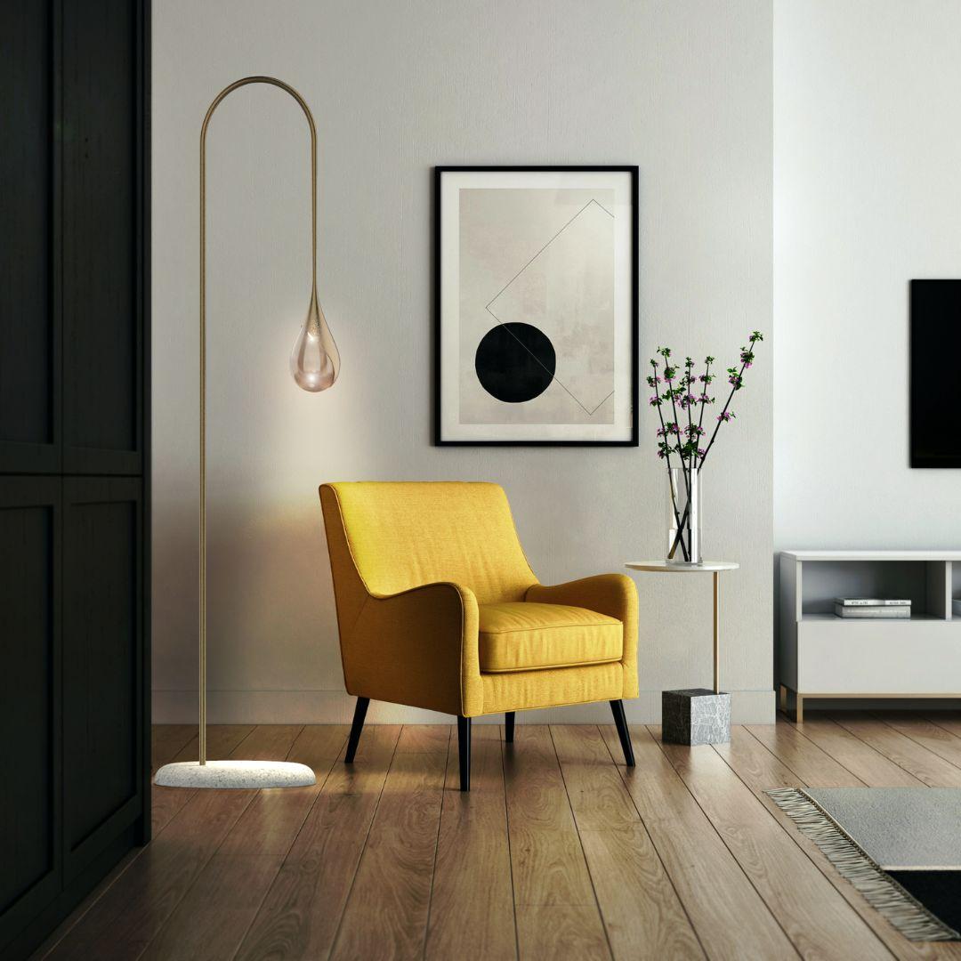 Perpetua Travertino Base Floor Lamp, Smooth & Natural Brass Finish In New Condition For Sale In Firenze, FI
