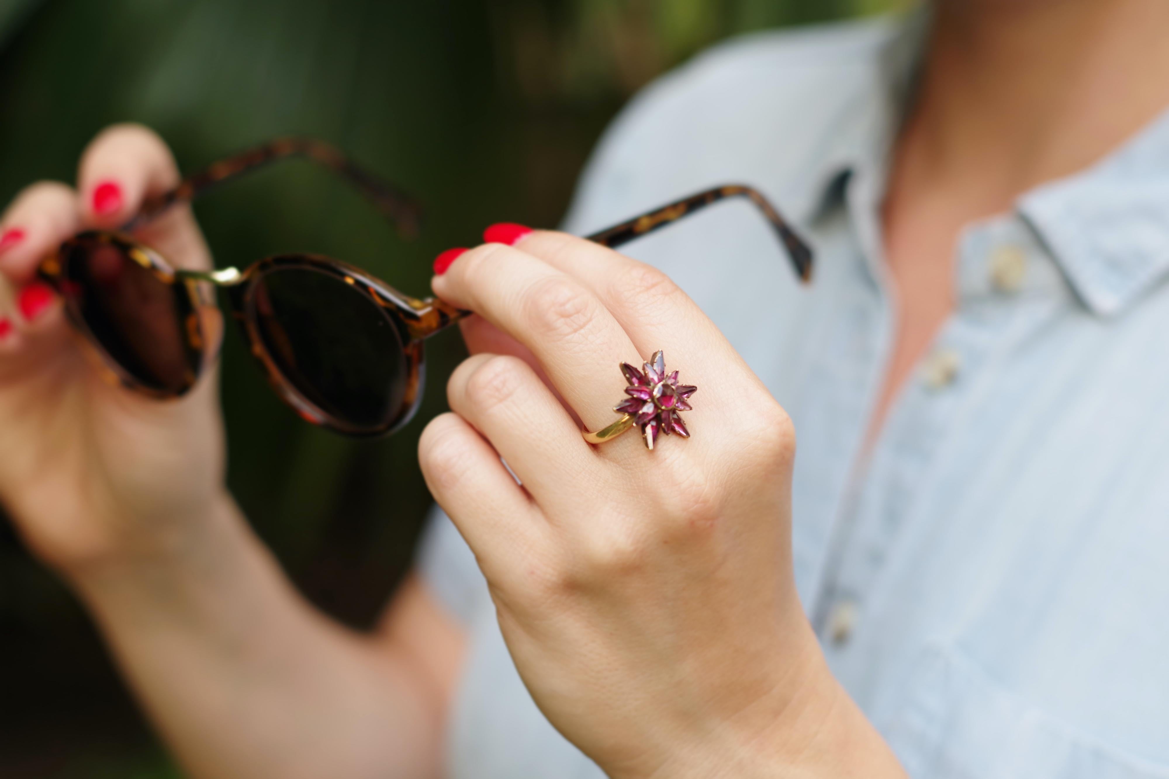 Perpignan Garnet Star Ring in 18k Gold, French Regional Foiled Garnet Ring 3