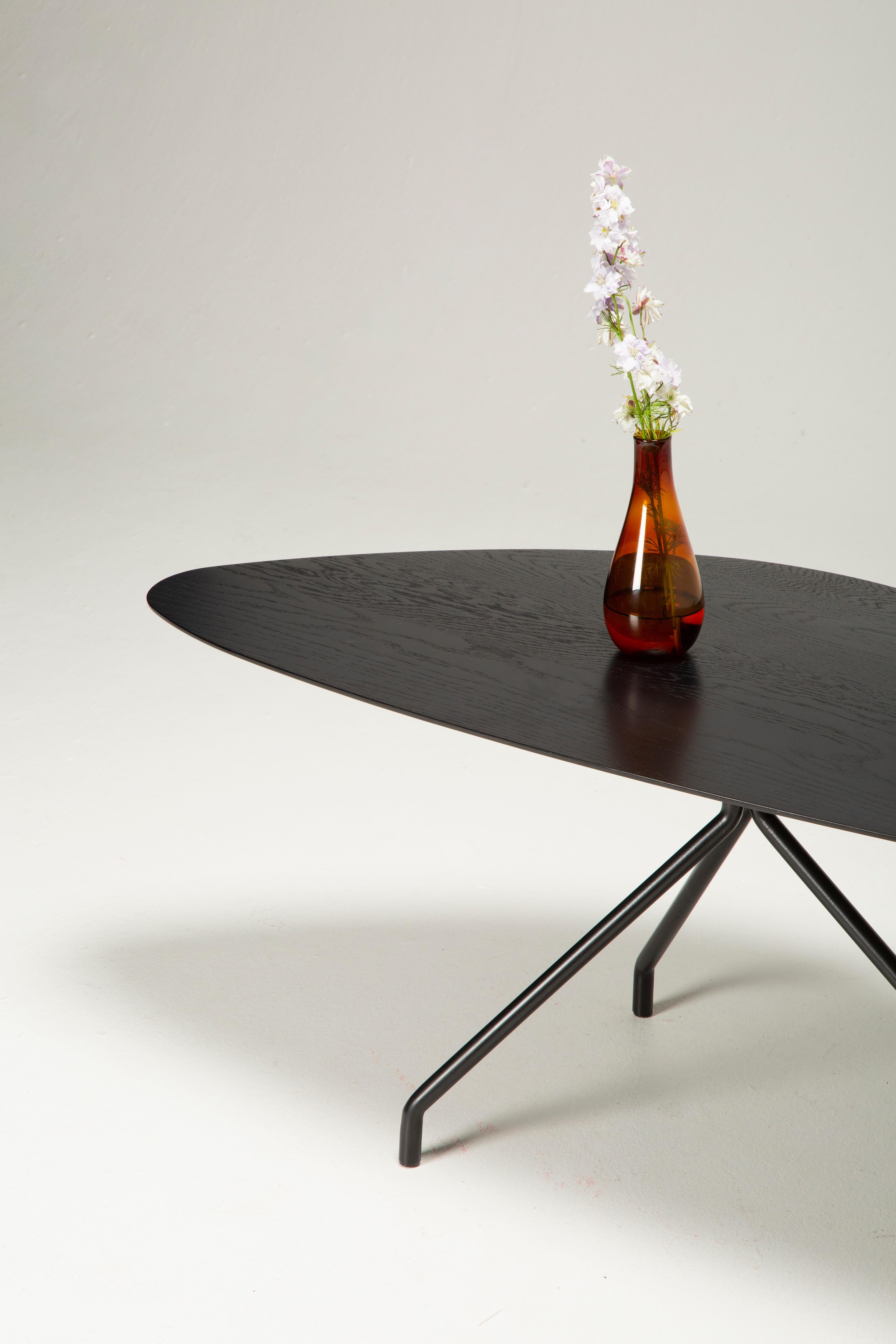 XXIe siècle et contemporain Table basse Perret en chêne noir par Atelier Jones en vente