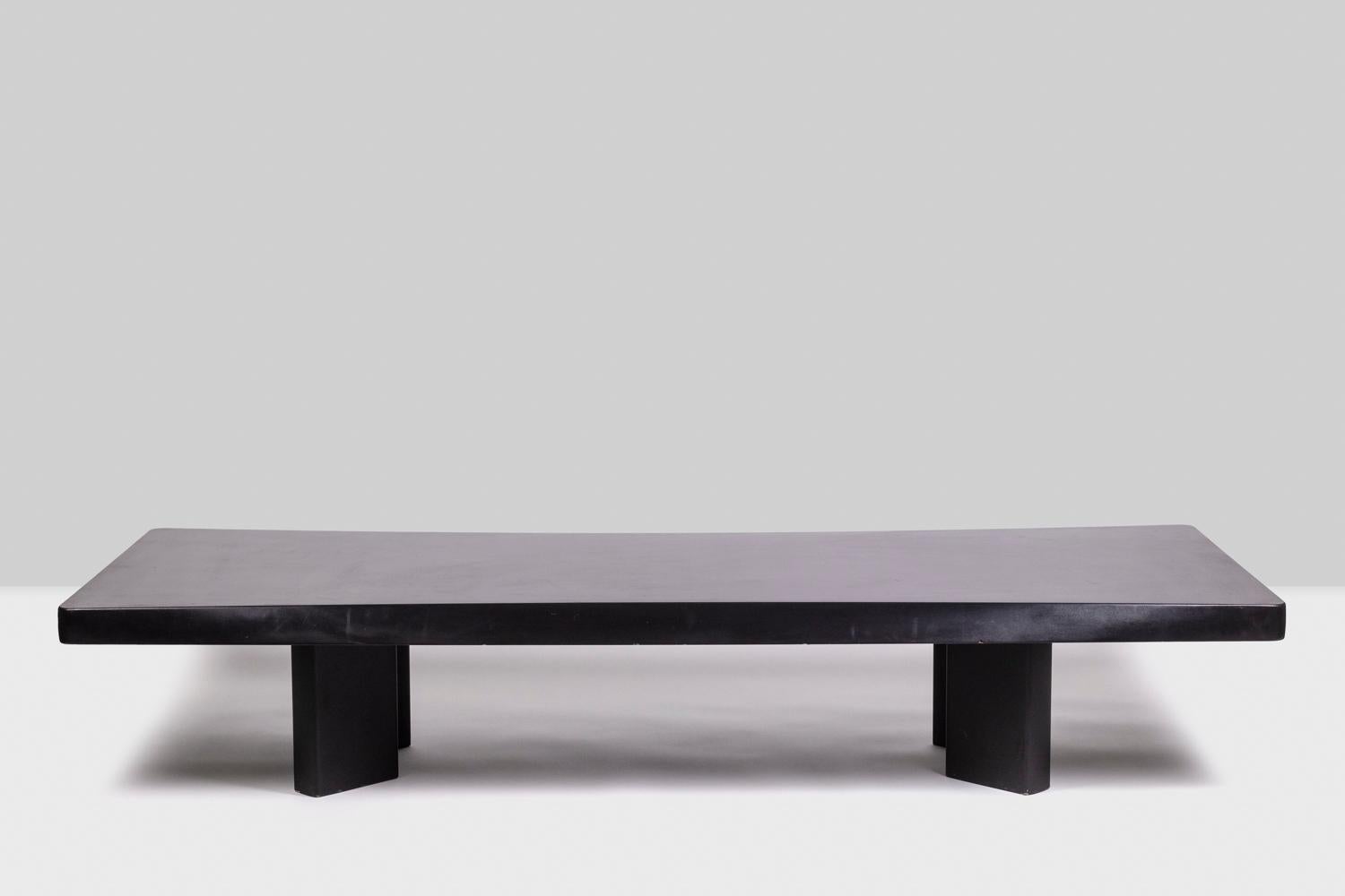 Inconnu Perriand pour Cassina. Table basse modèle Plana, années 1990.