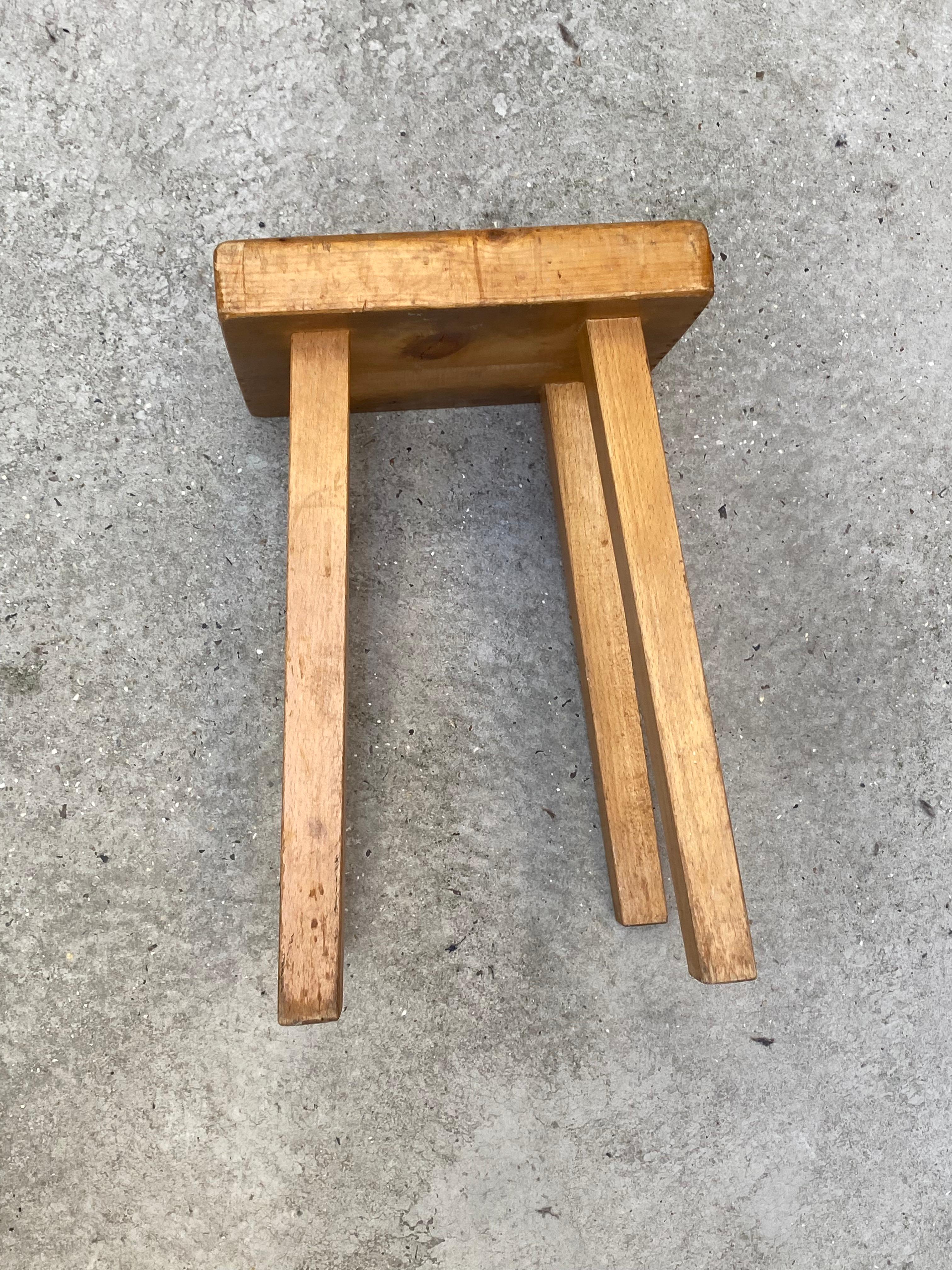 Perriand Pine Wood Stool by Charlotte Perriand for Les Arcs, 1800 For Sale 7