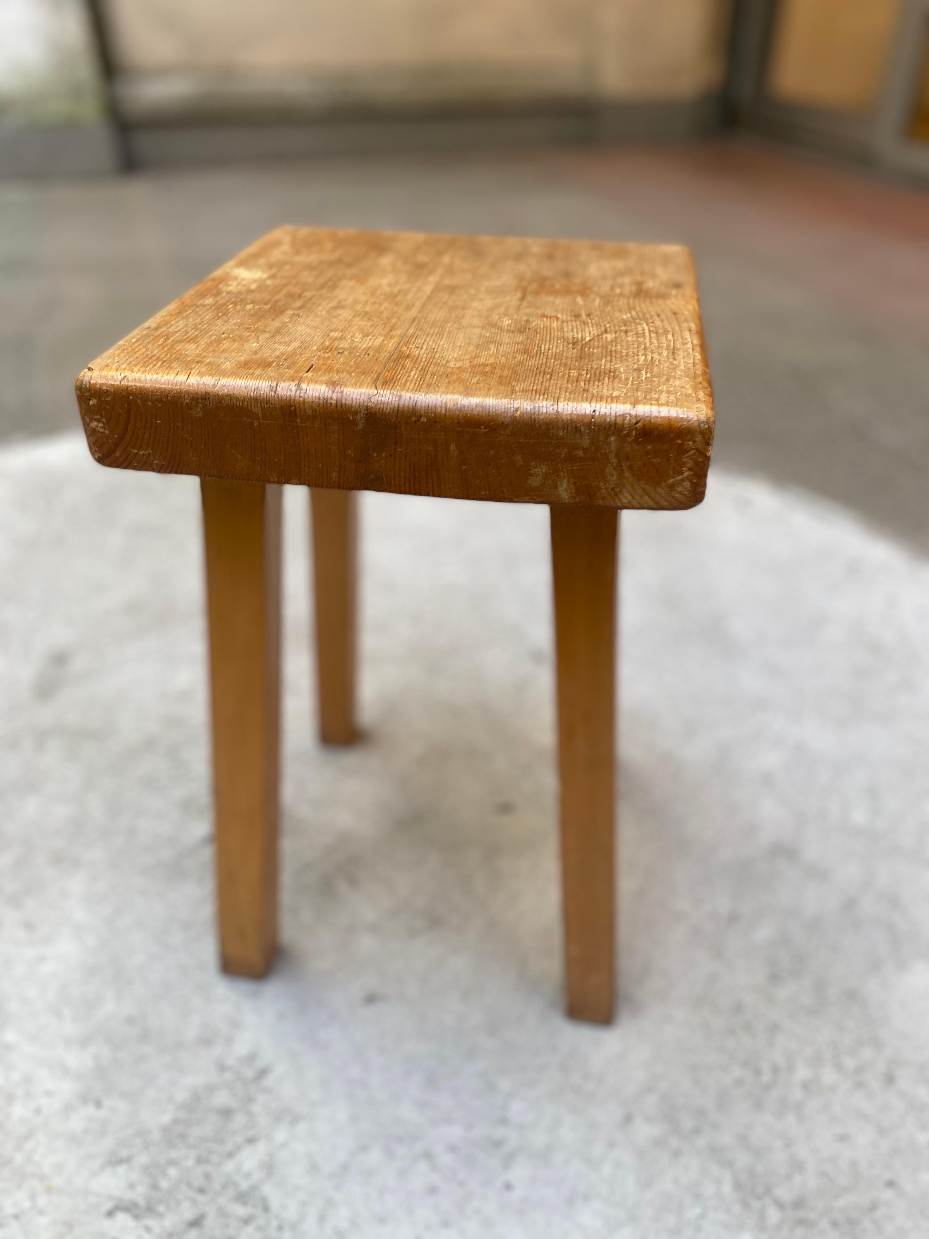 Perriand Pine Wood Stool by Charlotte Perriand for Les Arcs, 1800 In Fair Condition For Sale In Saint ouen, FR
