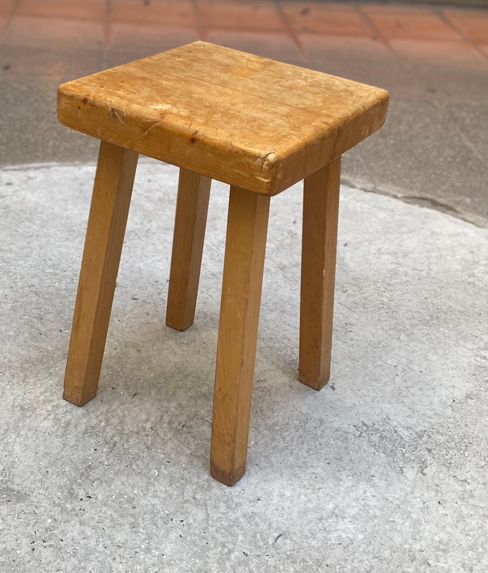 Perriand Pine Wood Stool by Charlotte Perriand for Les Arcs, 1800 For Sale 3