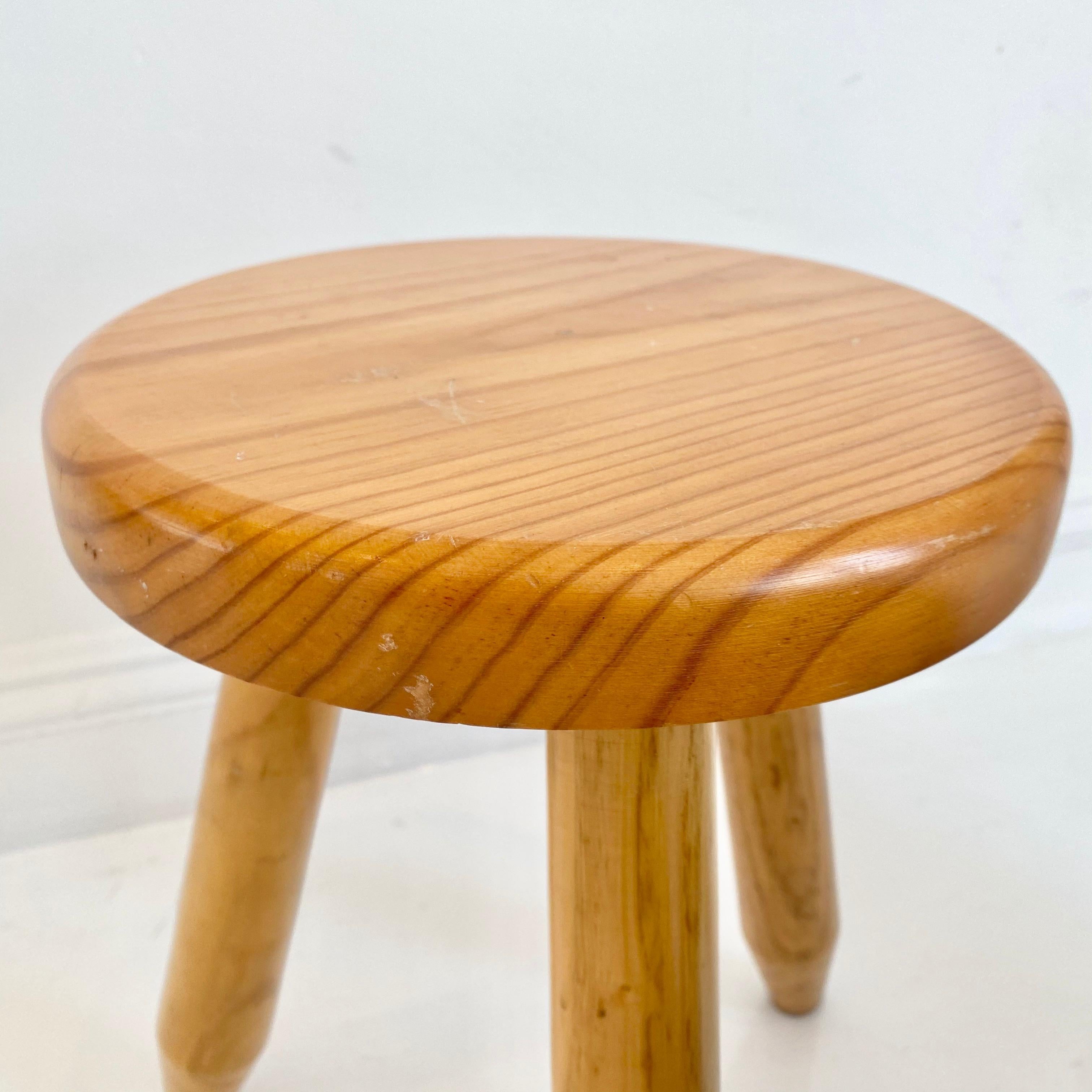 Perriand Style Pine Tripod Stool In Good Condition For Sale In Los Angeles, CA