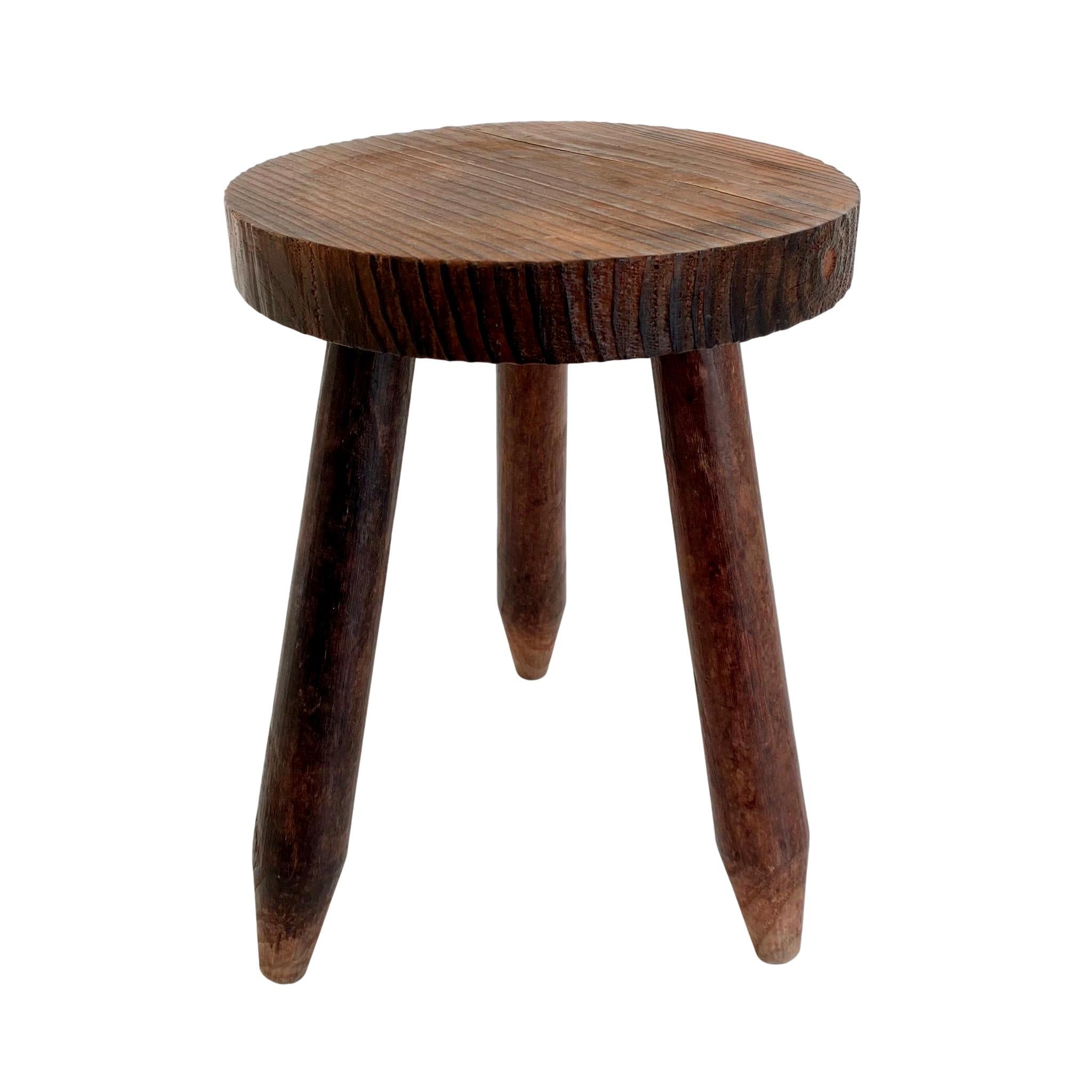 Tabouret tripode de style Perriand