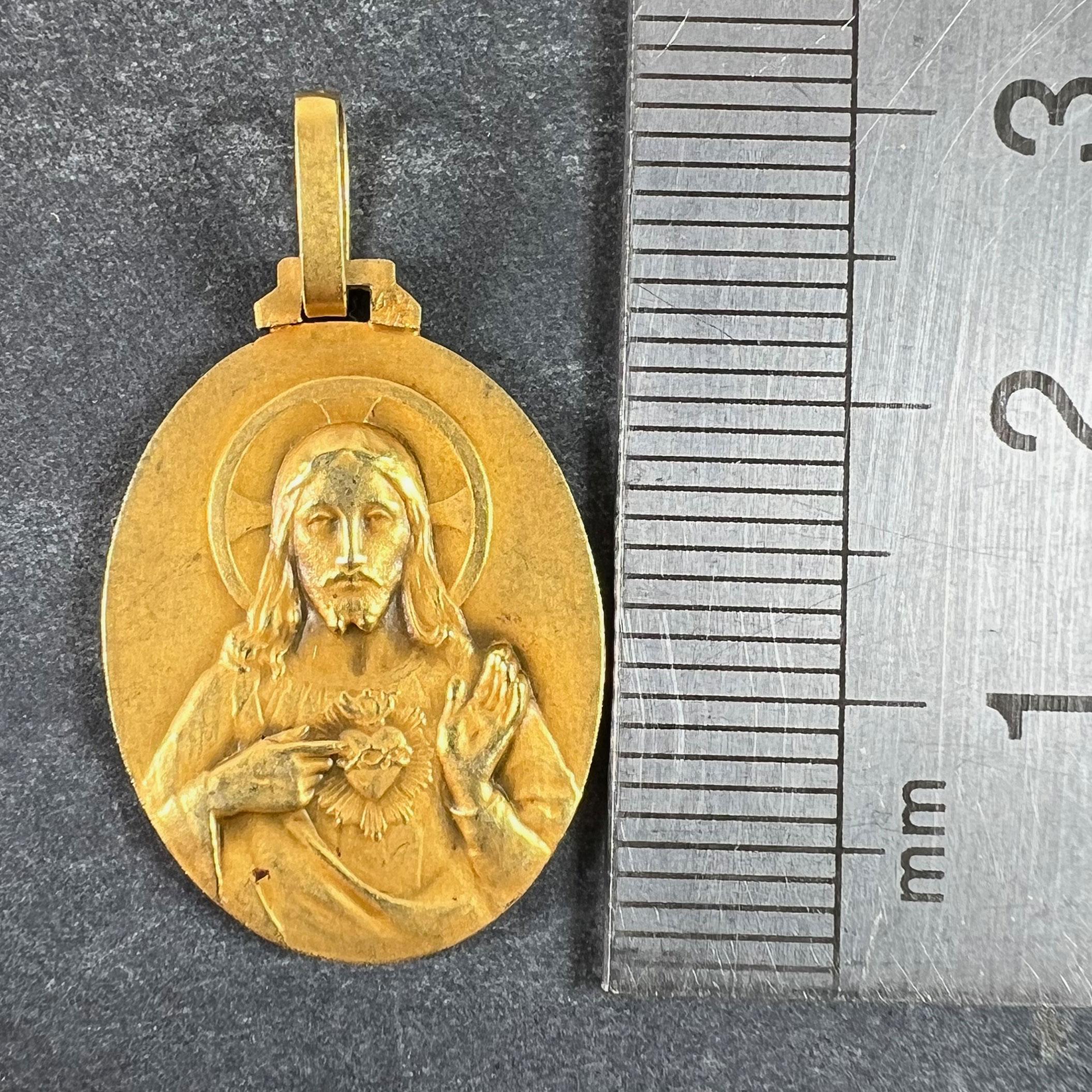 Perriat French Sacred Heart Madonna und Child 18K Yellow Gold Medal Anhänger im Angebot 5