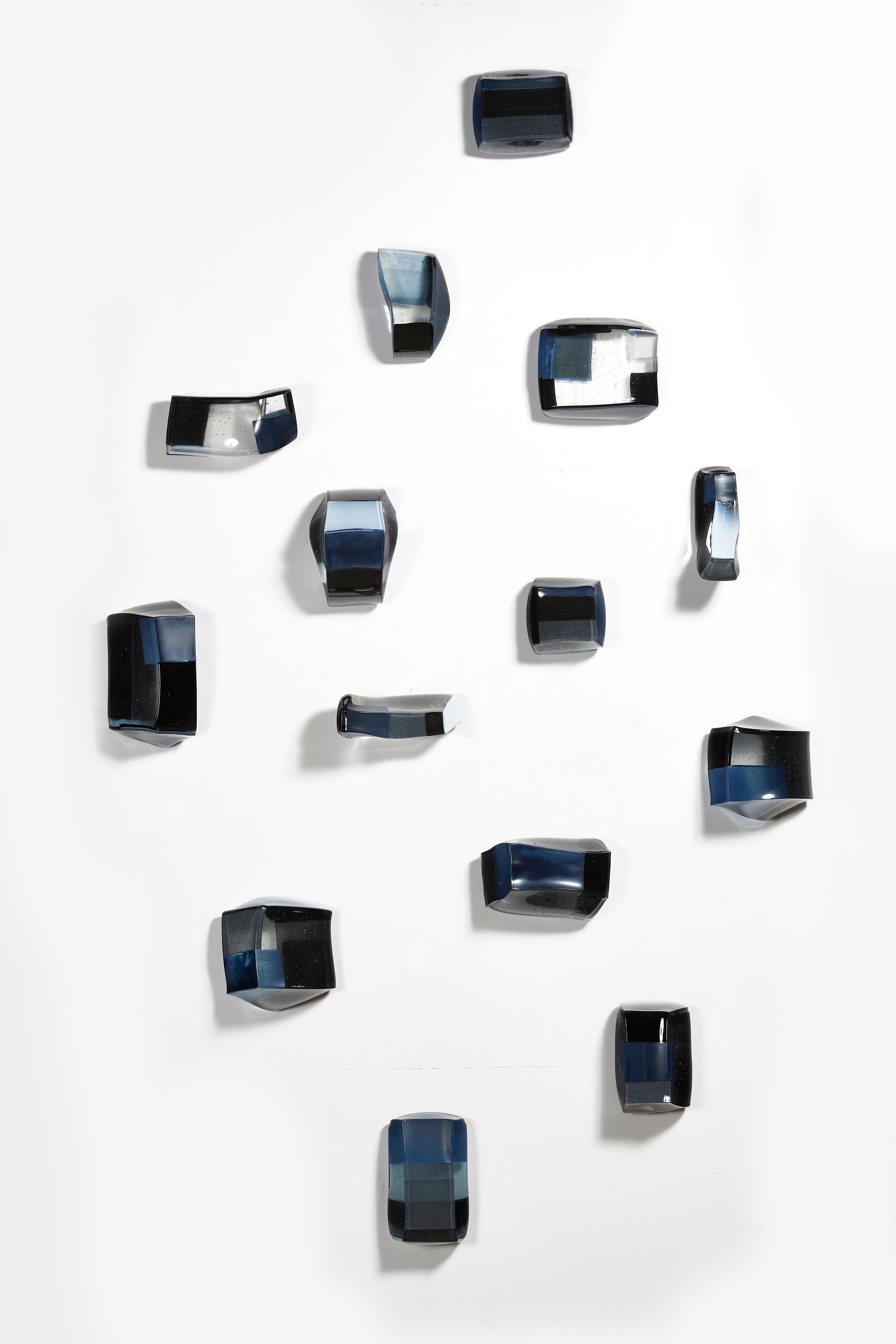 Skulpturale Installationsskulptur aus Glas, Einzigartig, hergestellt in Frankreich – Sculpture von Perrin & Perrin