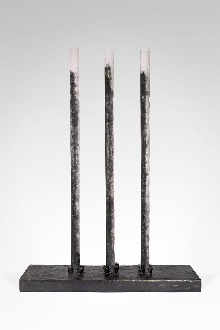 Perrin & Perrin Glass and Bronze Sculpture Traits essentiels One of a