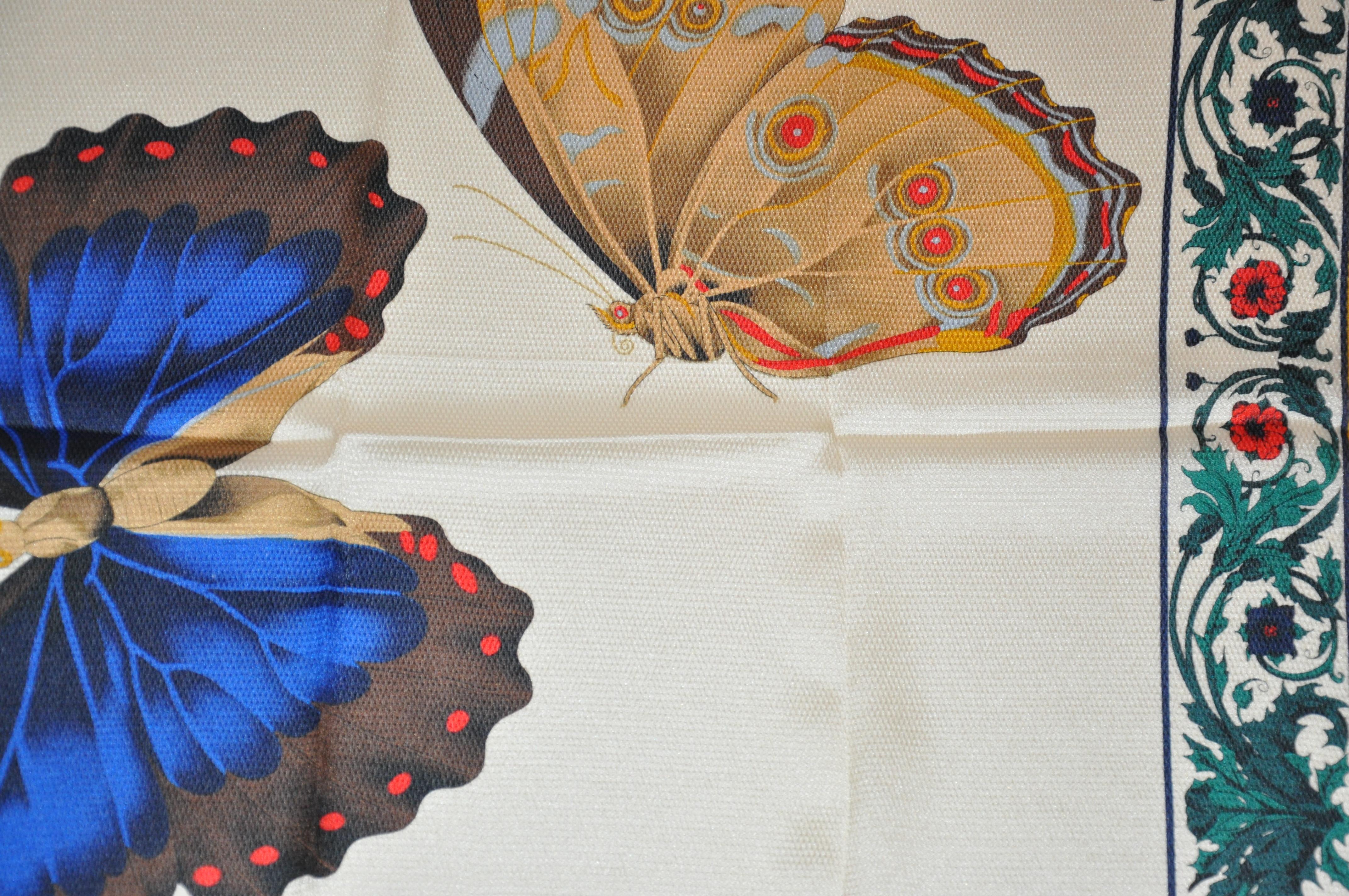 Perry Ellis Detaillierter Seidenschal „„Schmetterlinge in Liebe“ im Angebot 10