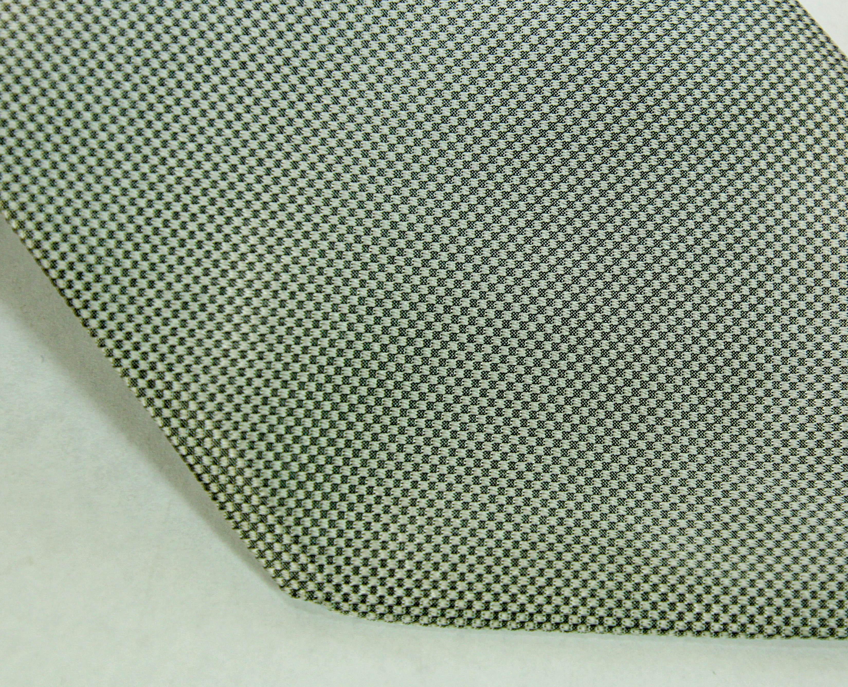 Gray Perry Ellis Men Silk Tie Made in USA For Sale