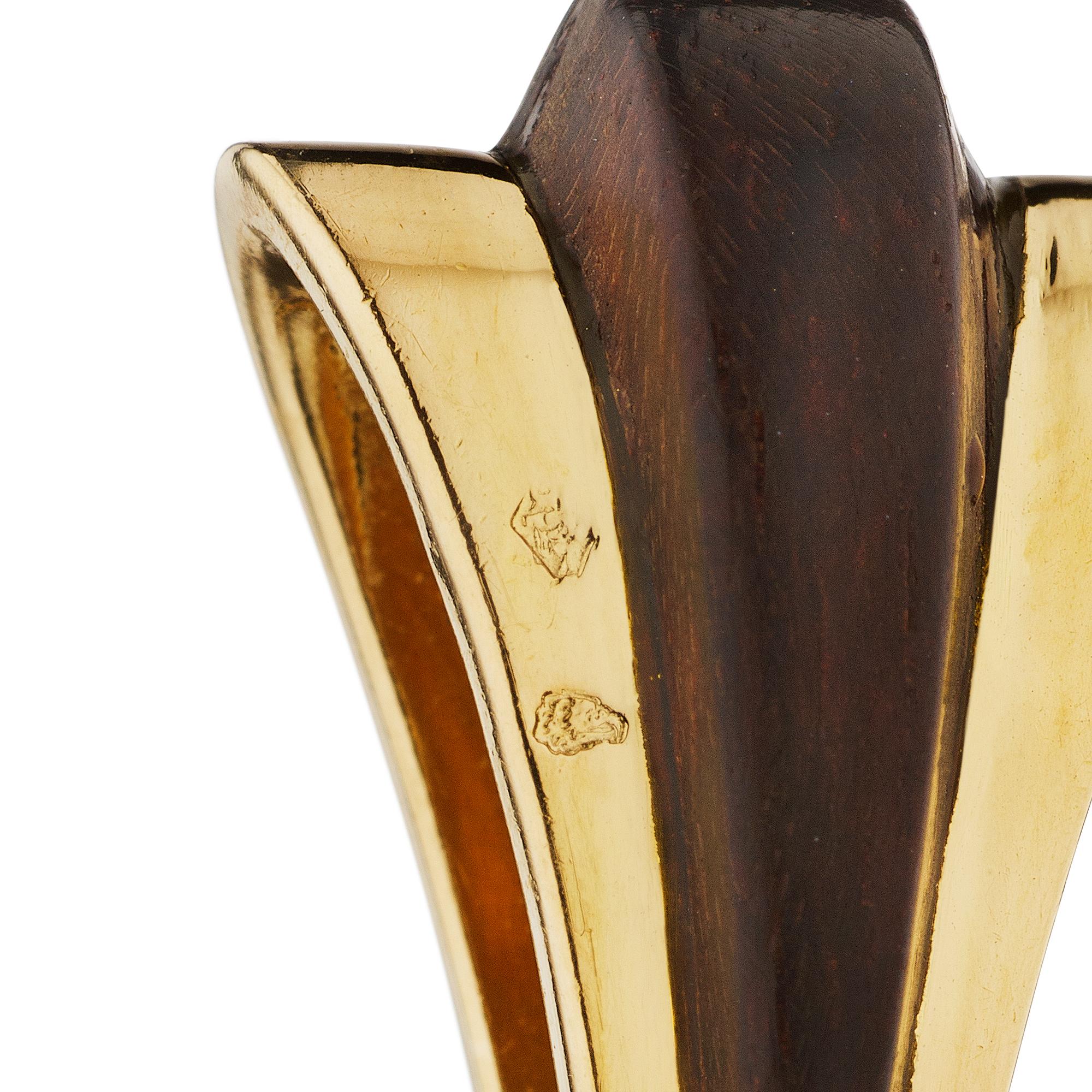 Collana con ciondolo Perry & Fils Paris Gold Wood Vintage In condizioni ottime in vendita a Greenwich, CT