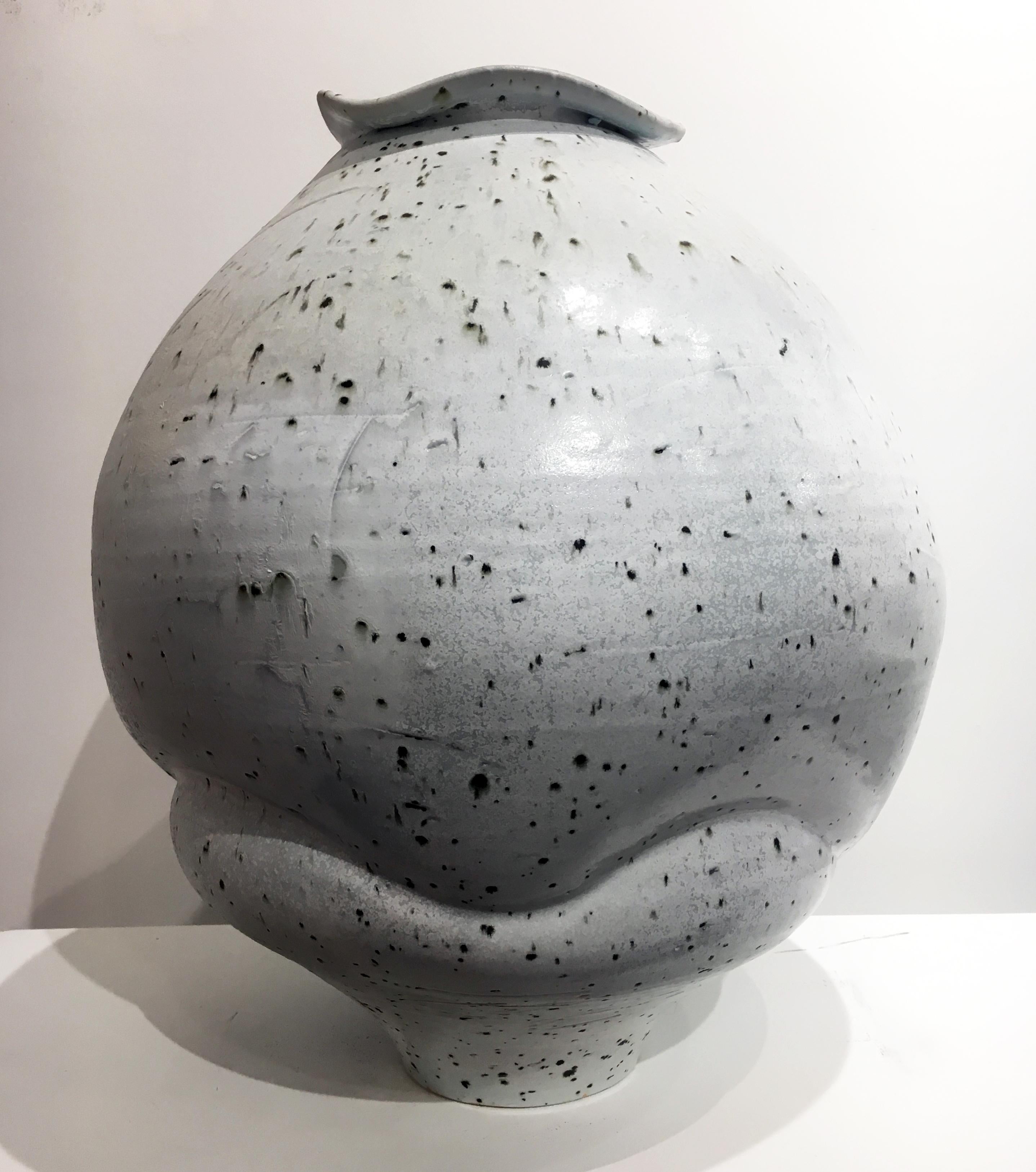 Diseño contemporáneo, Escultura cerámica, Porcelana, Partículas de hierro, Esmalte, Arcilla - Sculpture Contemporáneo de Perry Haas