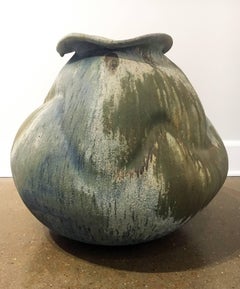 Forma, diseño, escultura, esmalte, cerámica, tarro de porcelana contemporánea cocida en horno de leña