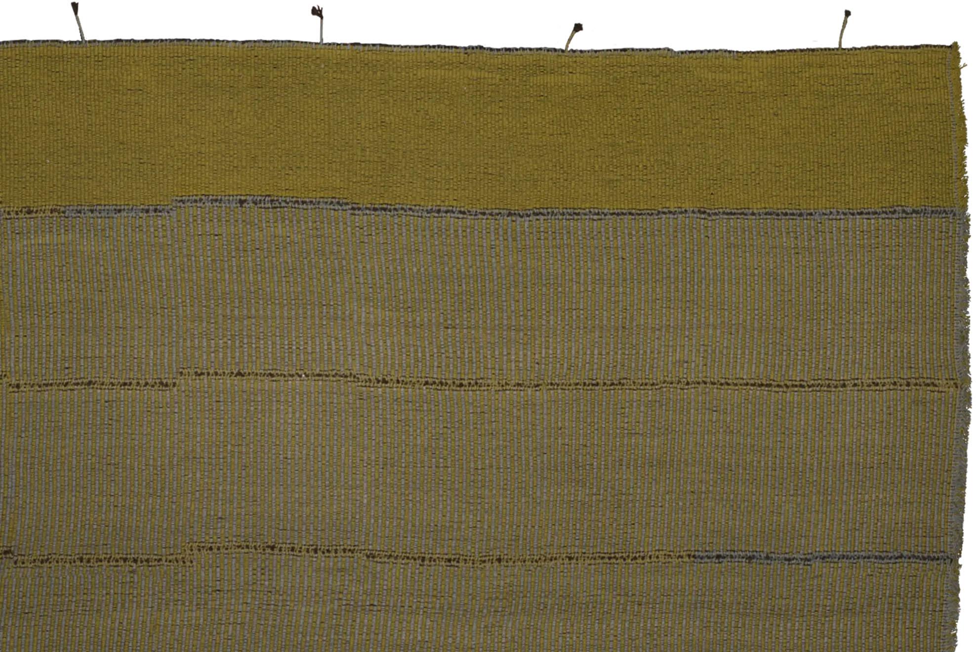 Persain Area Rug - Flat Weave - Olive Green In Excellent Condition For Sale In Dallas, TX