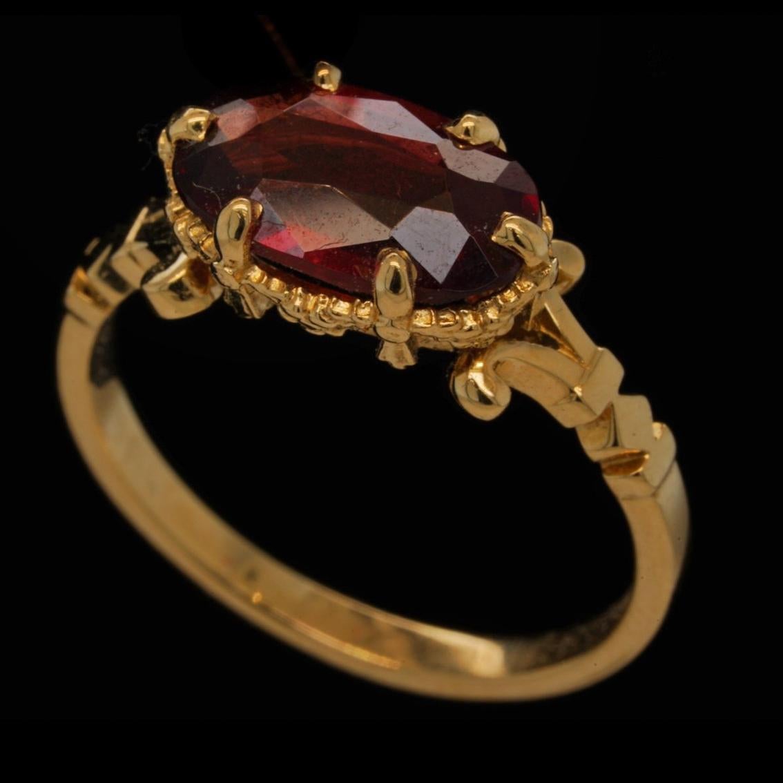 Women's Persephone's Pomegranate Ring in 9 Karat Yellow Gold with Oval Garnet