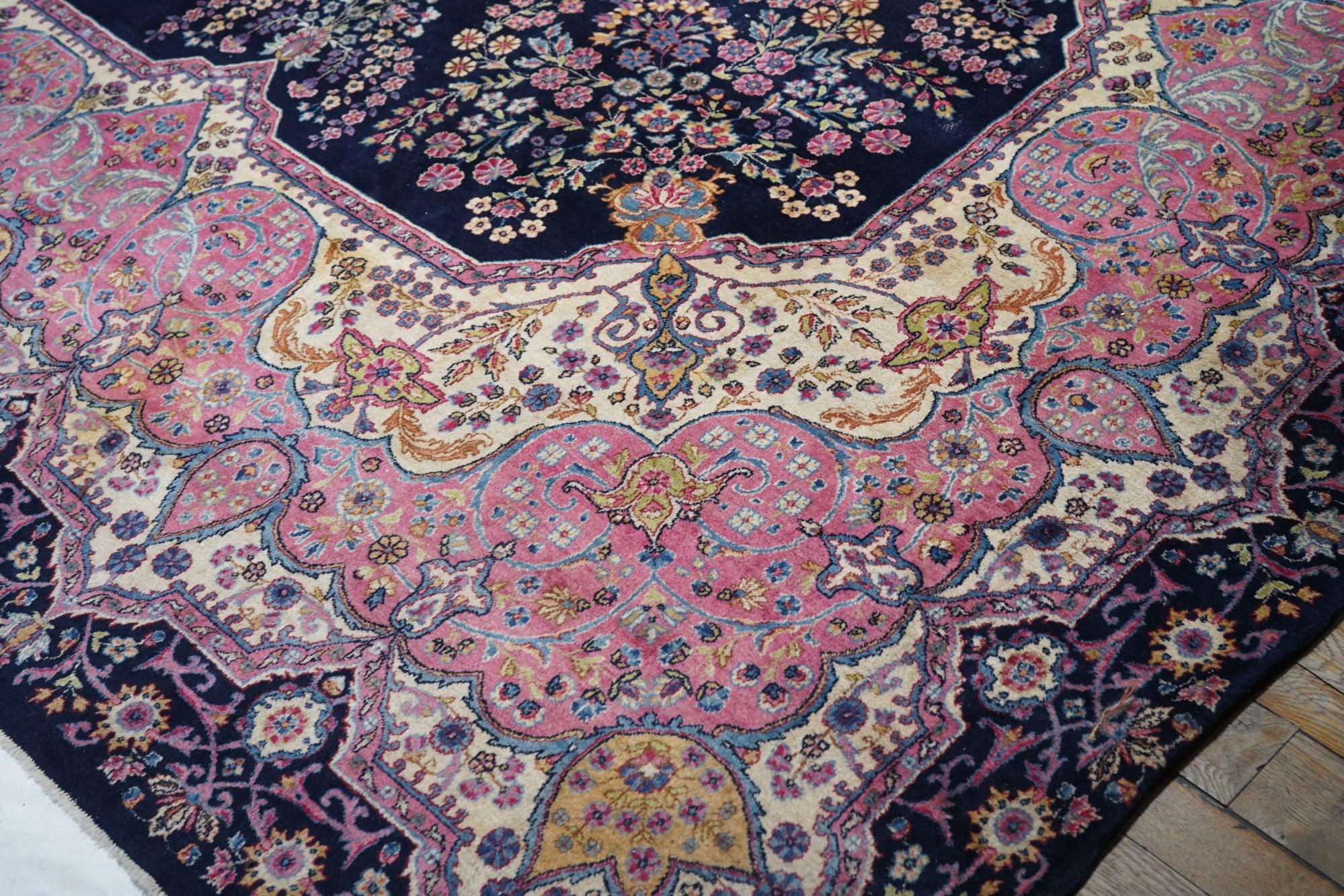 Persia Wool on Cotton Rug For Sale 1
