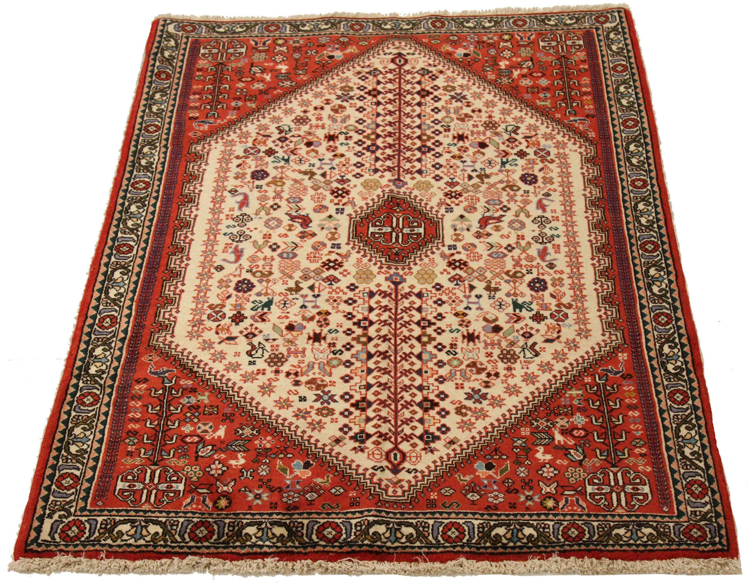 Scopri l'eleganza dei tappeti persiani Abadeh con caratteristiche CIRCA 1990. Progettato con una meticolosa attenzione ai dettagli, questo design esclusivo è perfetto per valorizzare il tuo spazio.