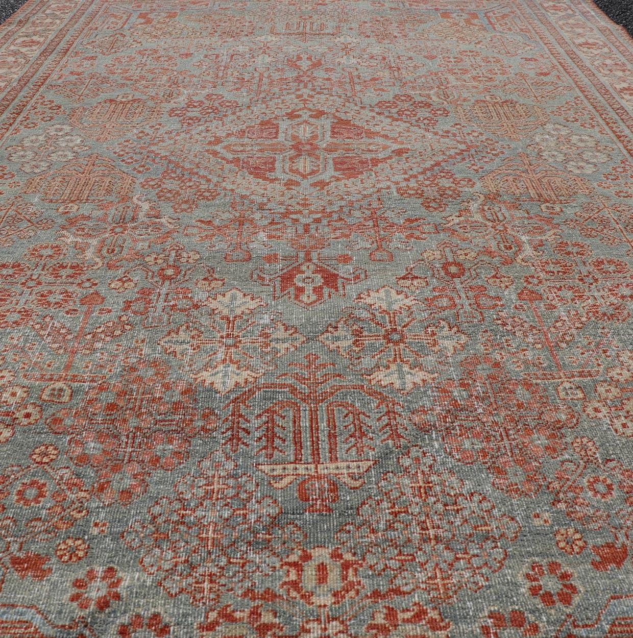Persischer antiker Joshegan-Teppich mit geometrischem Medaillon-Design in Weichrot im Angebot 3