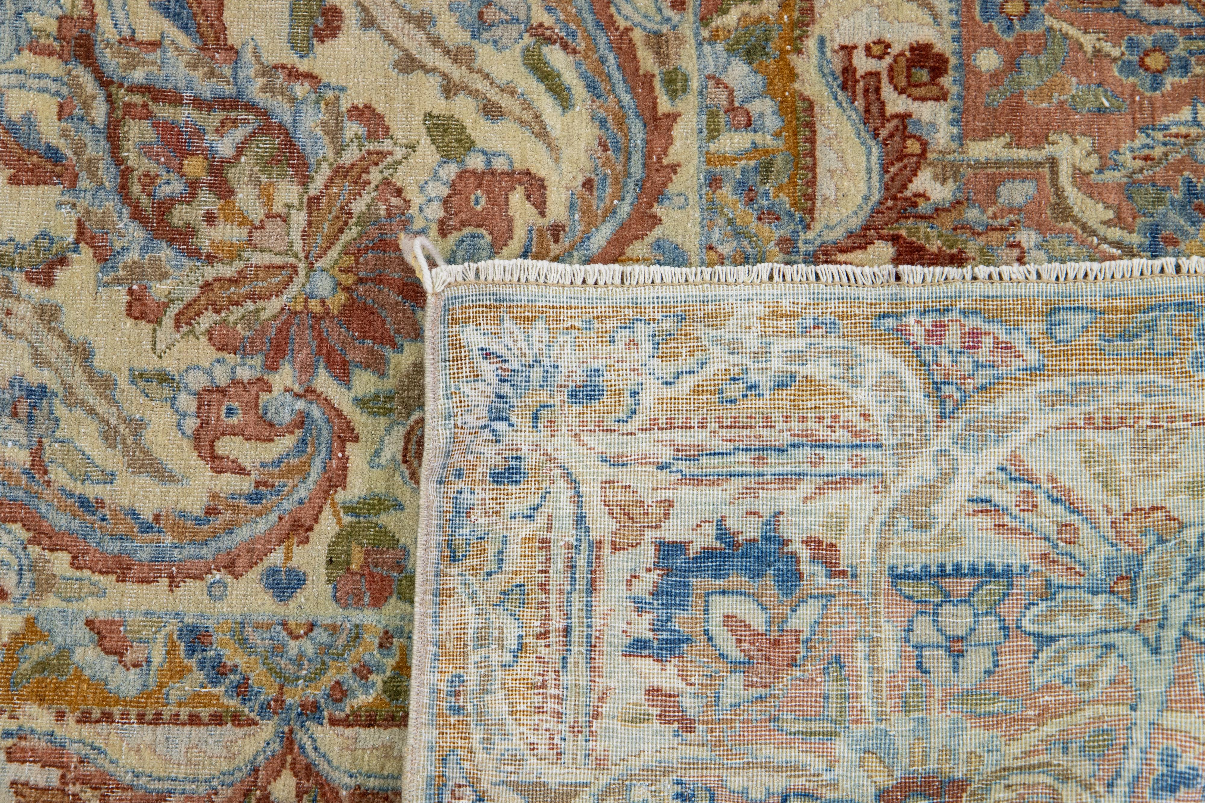 Persischer antiker handgefertigter Kerman-Wollteppich mit mehrfarbigem, geblümtem Design im Angebot 1