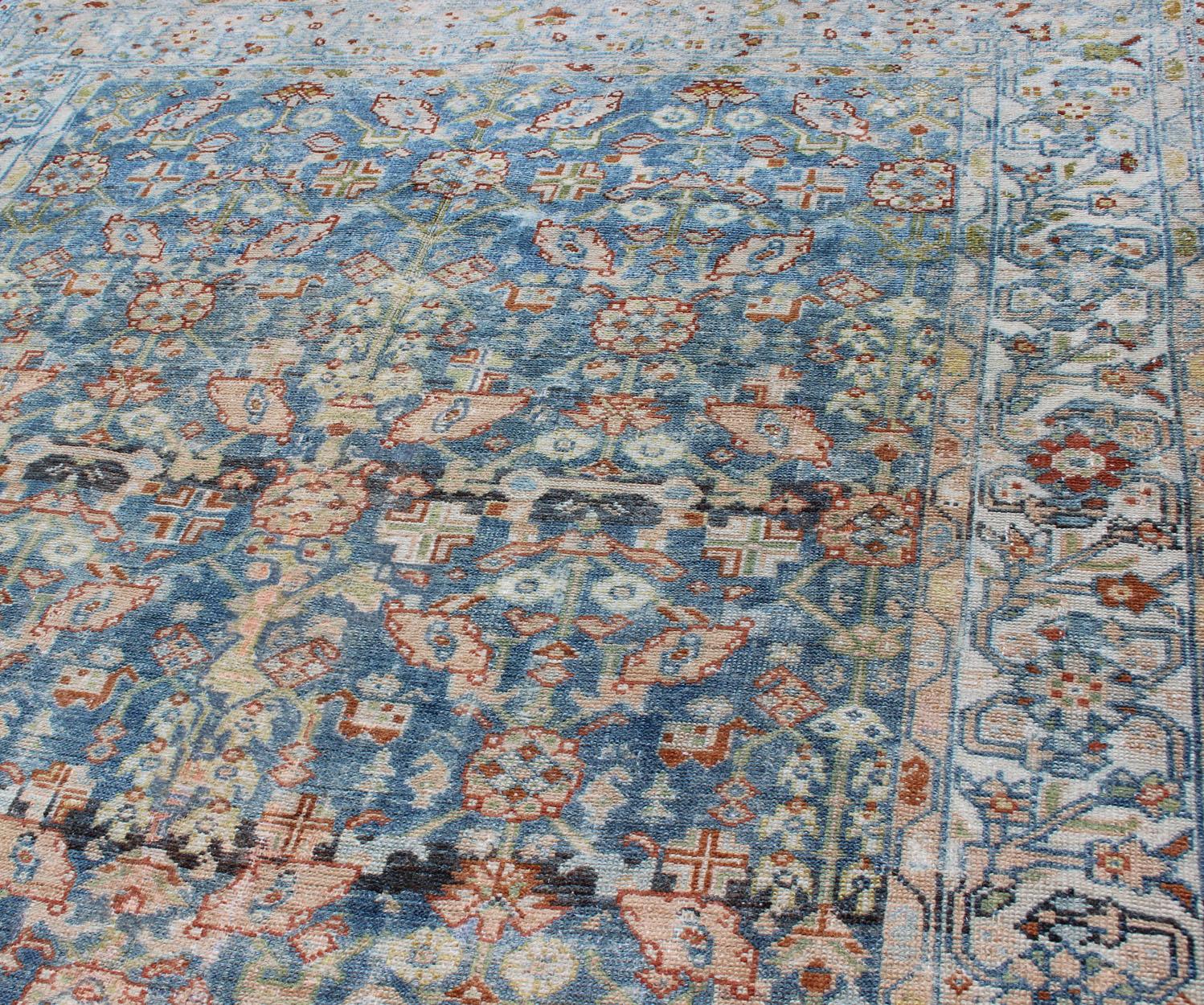 Persischer antiker Malayer-Perserteppich mit All-Over-Design in verschiedenen Blau-, Elfenbein- und Rottönen 10