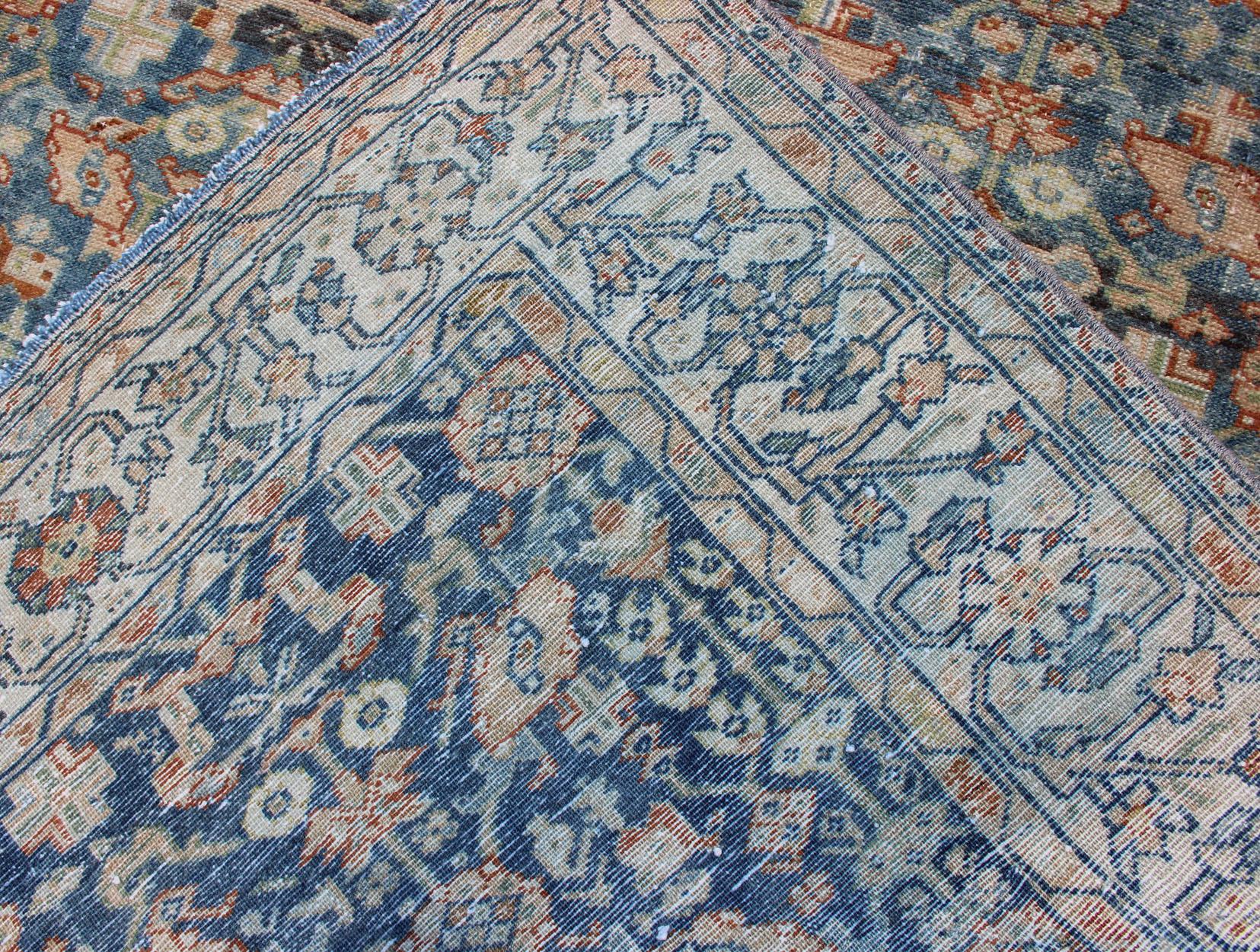 Persischer antiker Malayer-Perserteppich mit All-Over-Design in verschiedenen Blau-, Elfenbein- und Rottönen 11