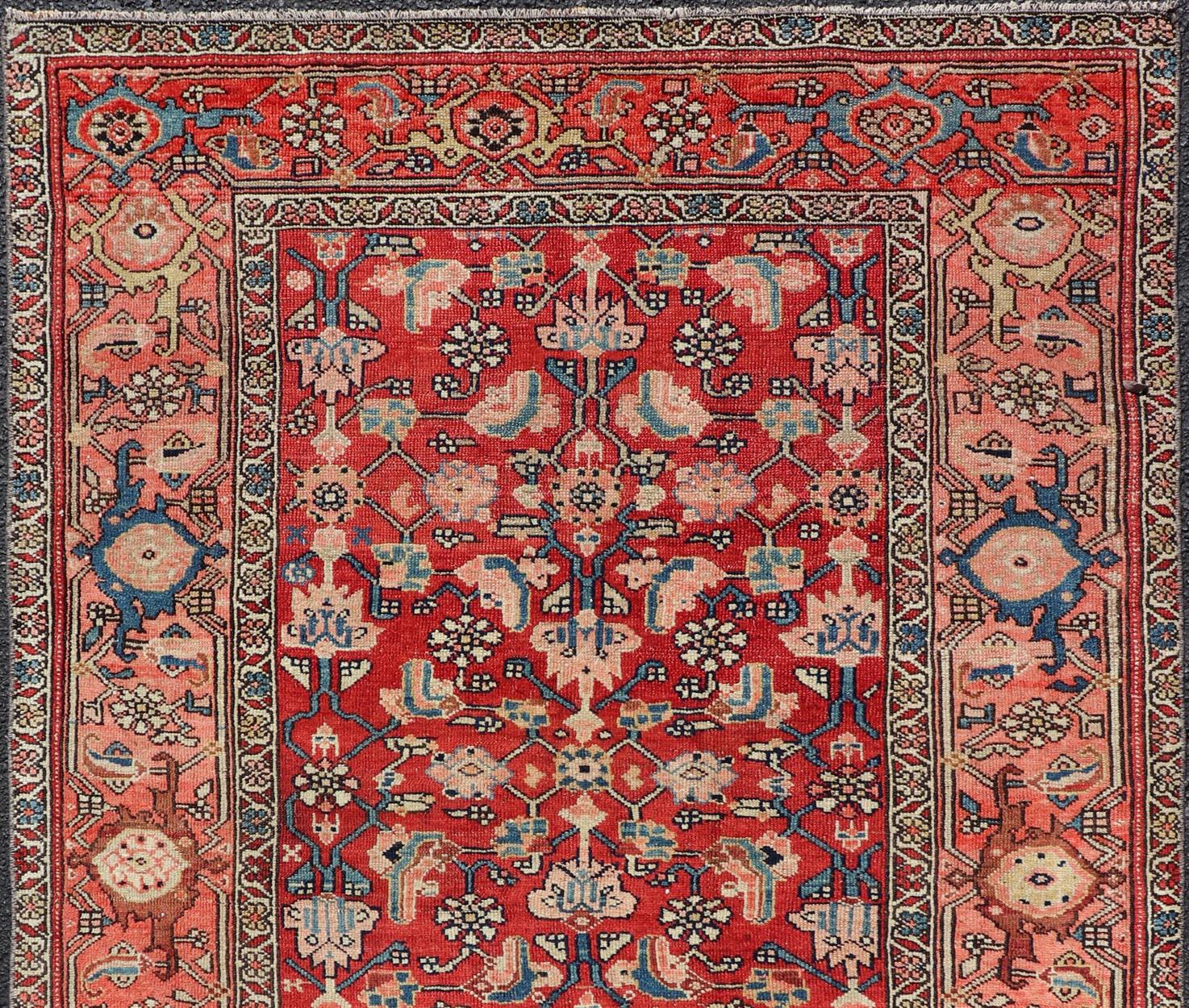 Tapis persan ancien Malayer avec un motif géométrique coloré sur toute sa surface en rouge Bon état - En vente à Atlanta, GA