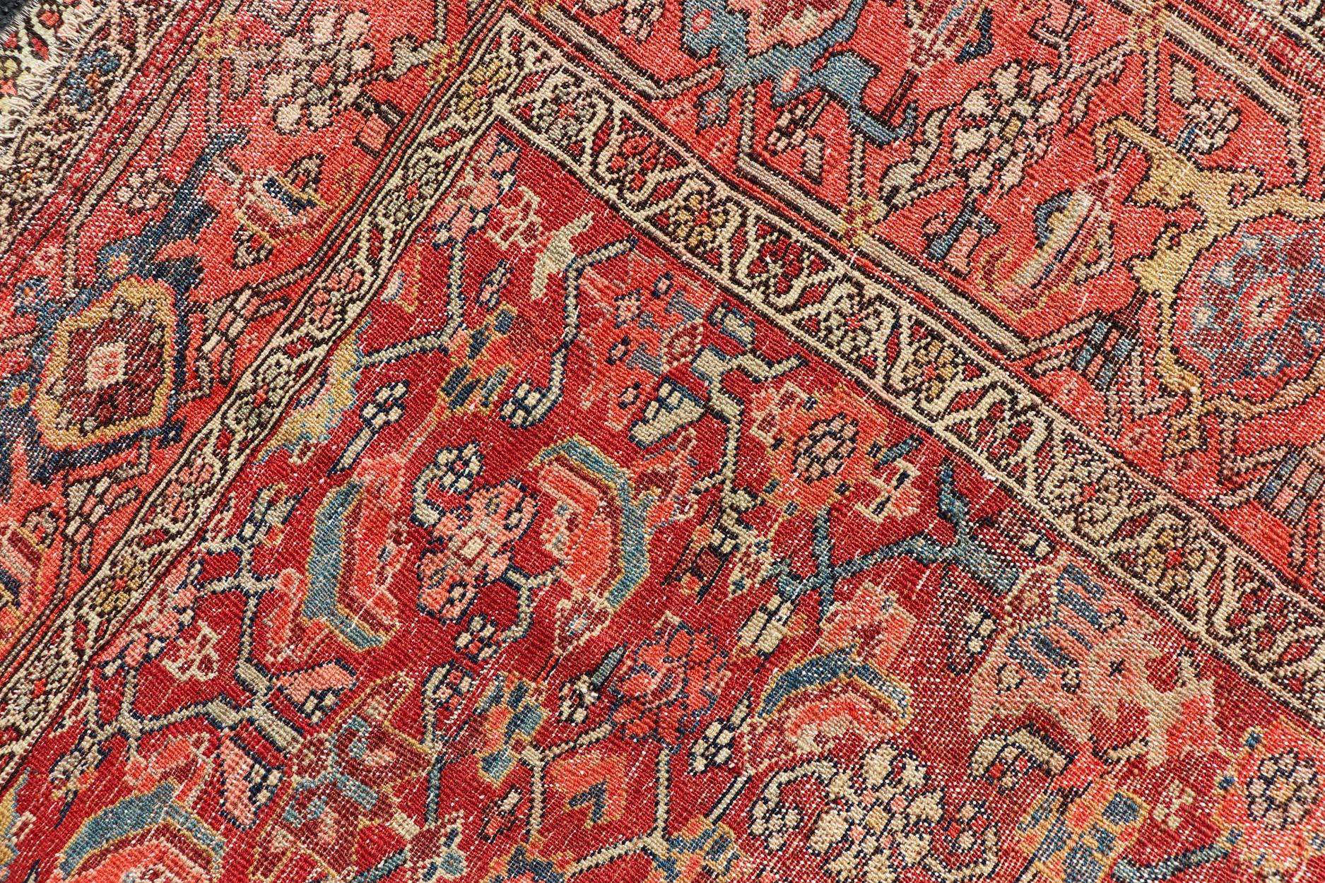 Tapis persan ancien Malayer avec un motif géométrique coloré sur toute sa surface en rouge en vente 1