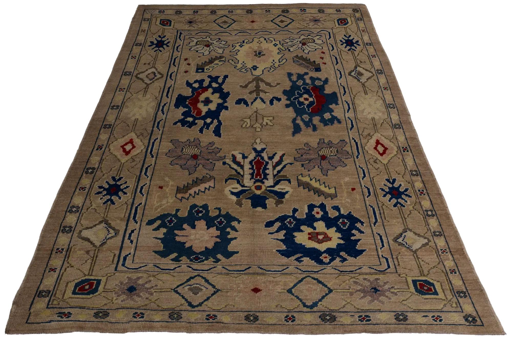 Persian Area Rug - Oushak Design - Ivory Blue Red In Distressed Condition For Sale In Dallas, TX