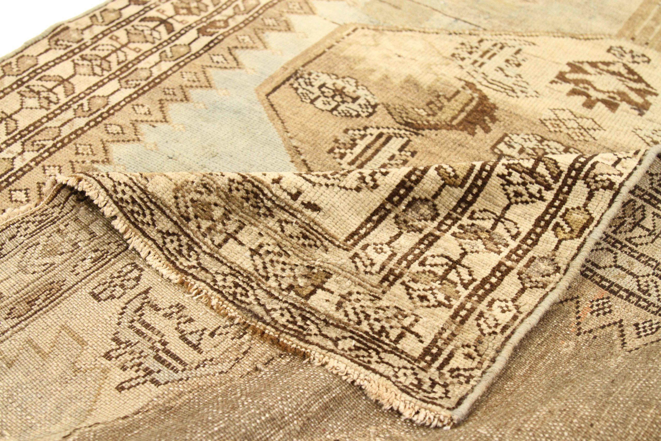 Asiatico Persian Azerbaijan Area Rugs - 16318 in vendita