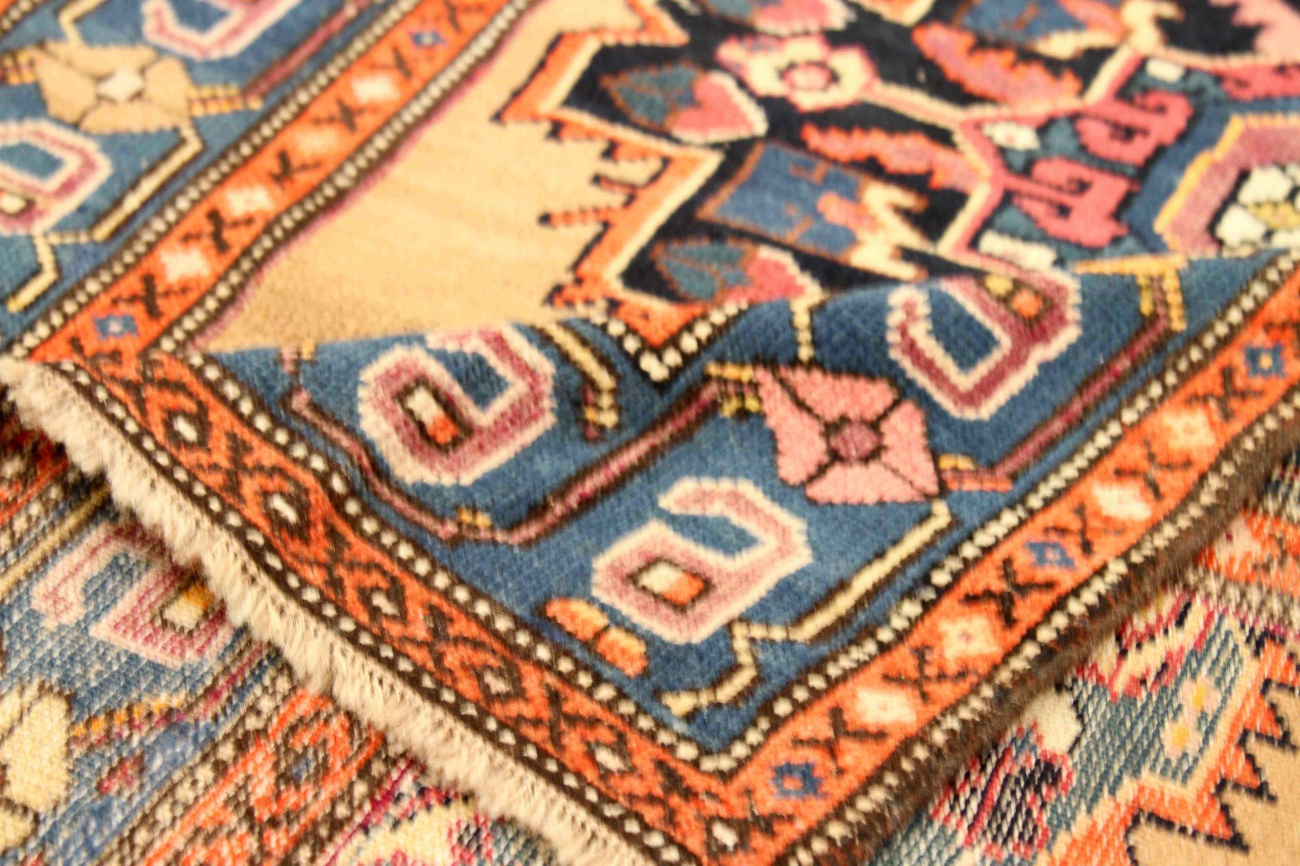 Asiatico Tappeti persiani dell'Azerbaijan Circa 1880 - 53216 in vendita