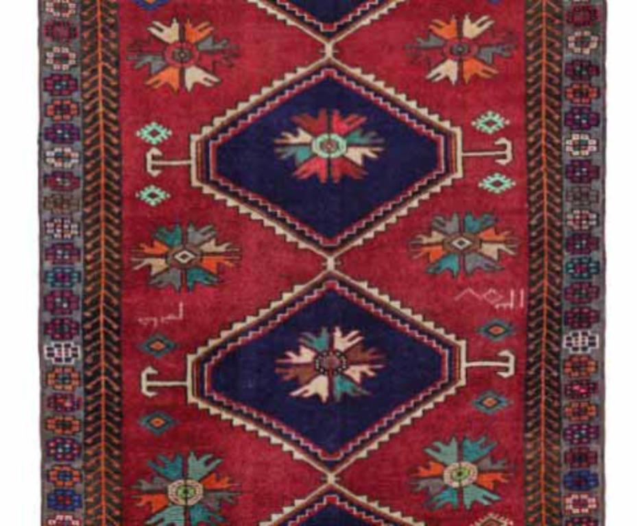 Tapis de course persan Azerbaïdjan Circa 1910 - Laine Vert Bleu Orange Rouge - 91435 Excellent état - En vente à Dallas, TX