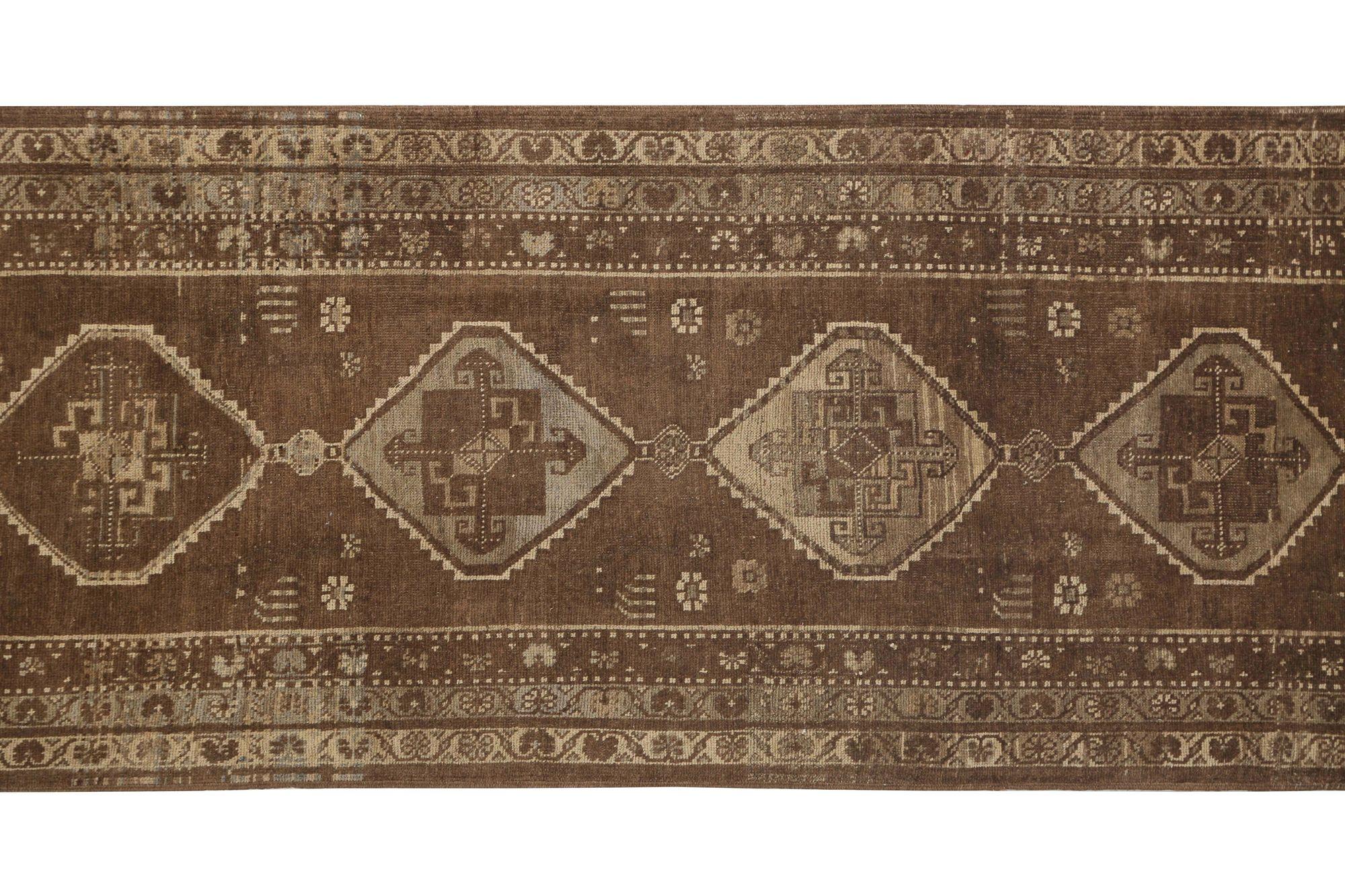 Tapis de course persan Azerbaïdjan - Laine Design/One - 97448 Excellent état - En vente à Dallas, TX