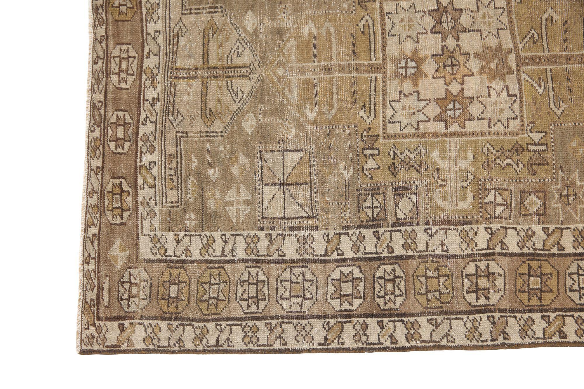 Tapis de course persan Azerbaïdjan - Laine Brown Taupe Design - 97690 Excellent état - En vente à Dallas, TX