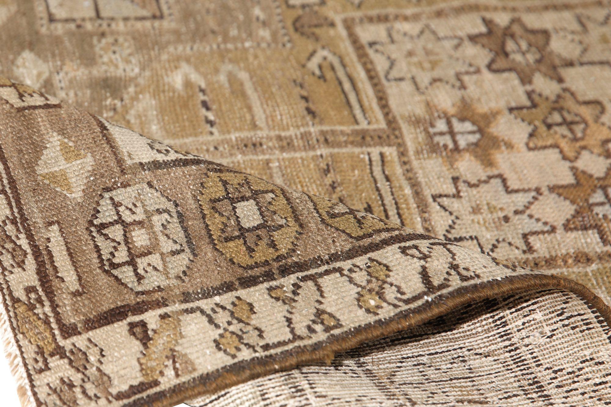 20ième siècle Tapis de course persan Azerbaïdjan - Laine Brown Taupe Design - 97690 en vente