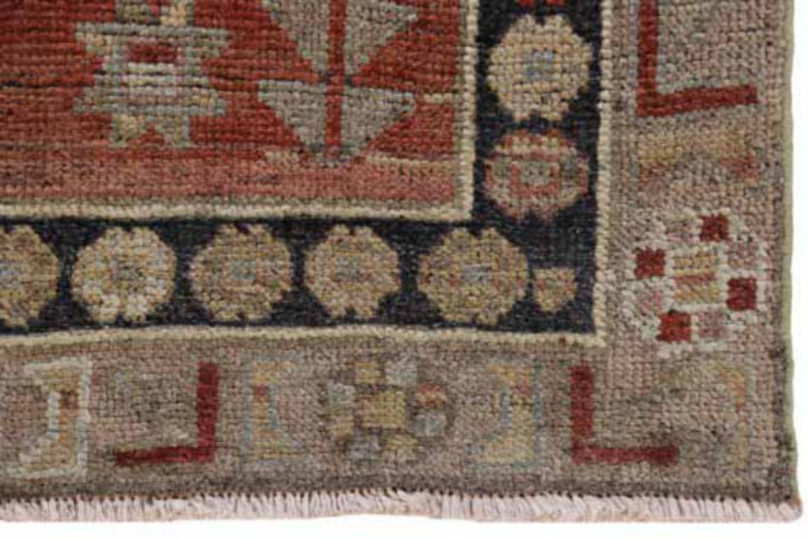 Persischer Aserbaidschanischer kleiner Teppich - Wolle Elfenbein Rosa Rot Design - 91457 (Asiatisch) im Angebot